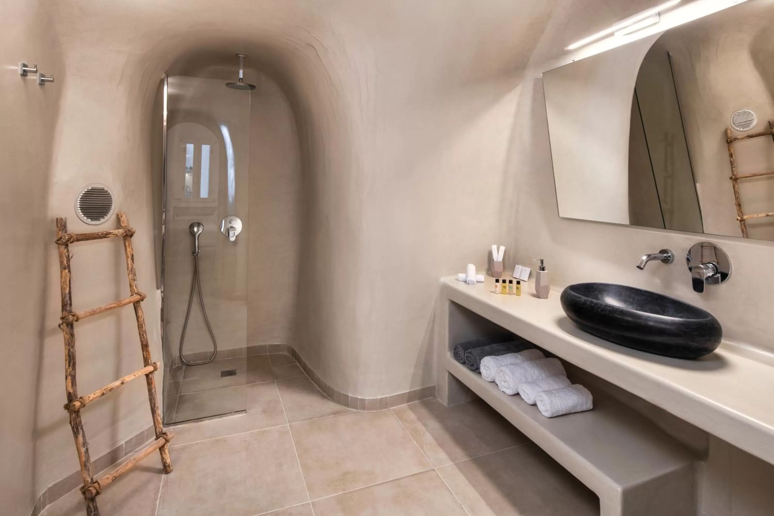 Bathroom in Hill Suites