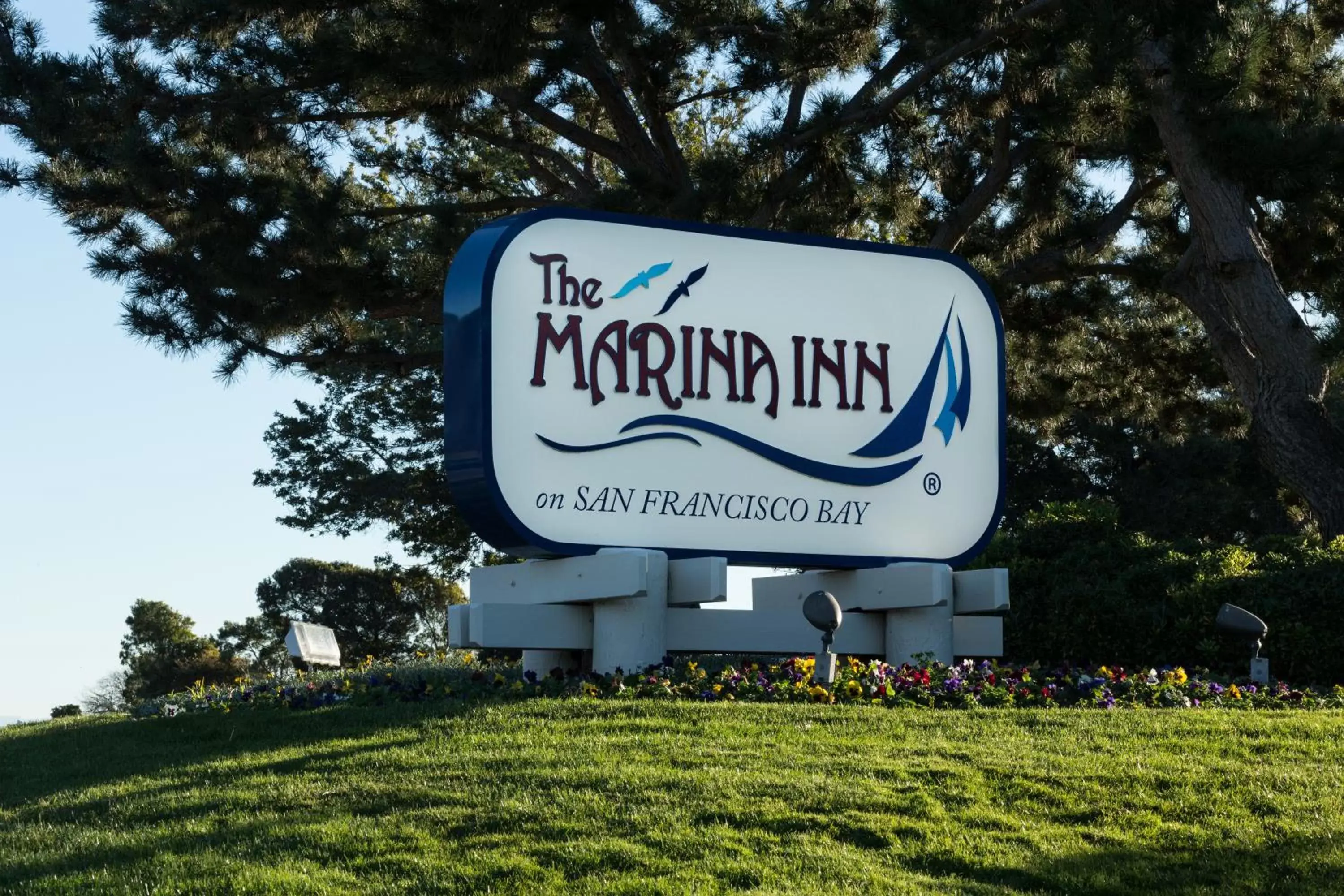 The Marina Inn on San Francisco Bay The Marina Inn on San Francisco Bay