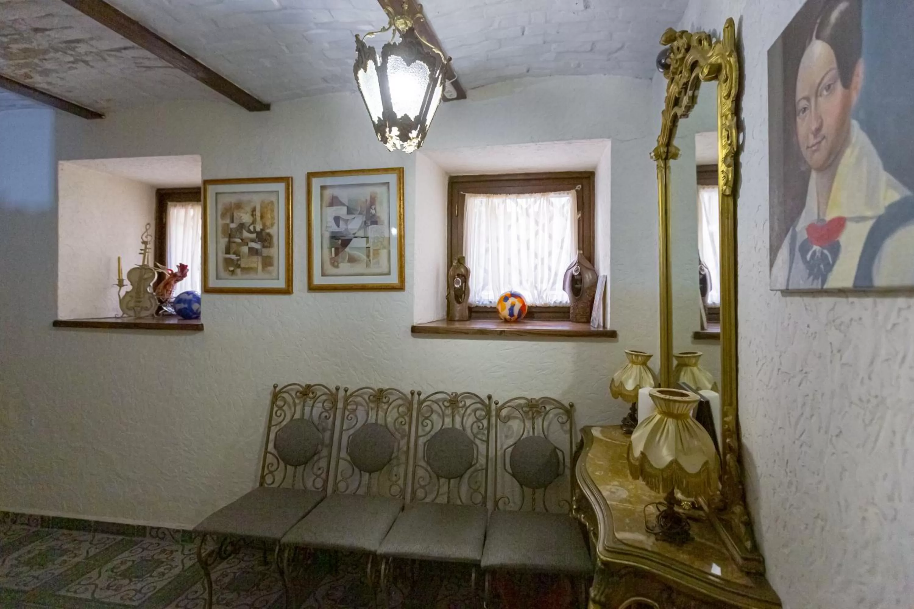 Seating Area in Staryi Krakiv