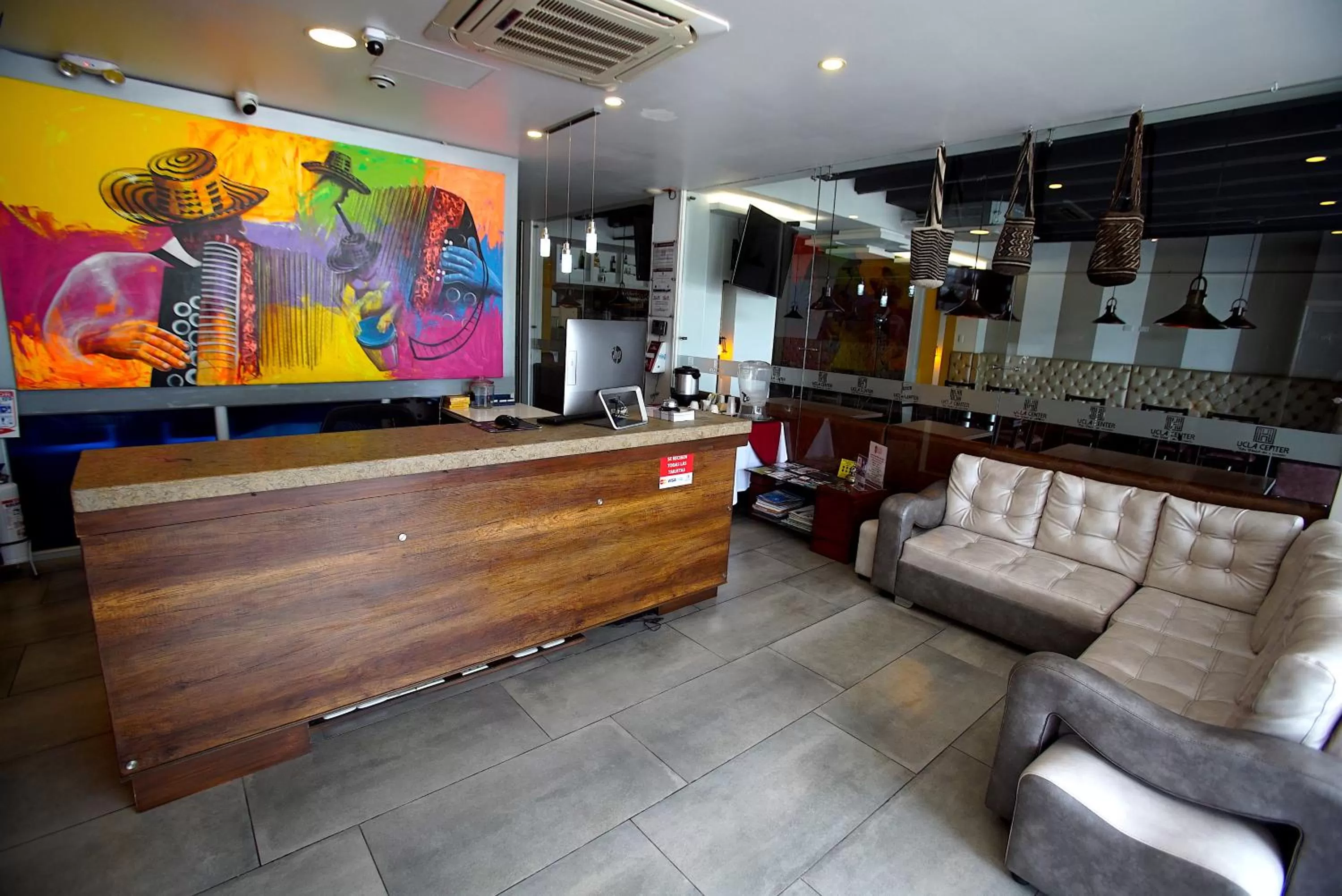 Living room in Hotel Ucla Center