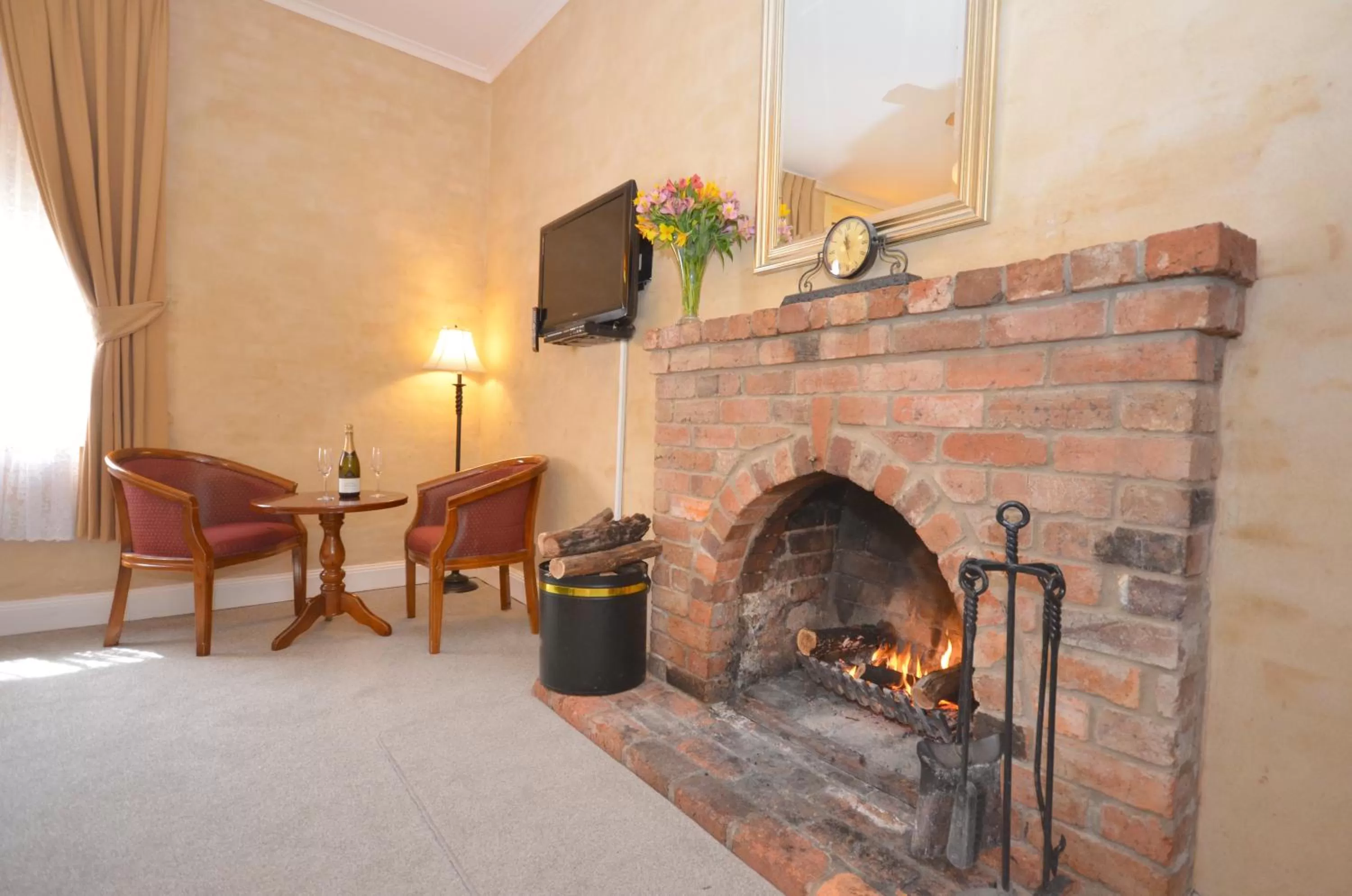 Bedroom in Central Springs Inn