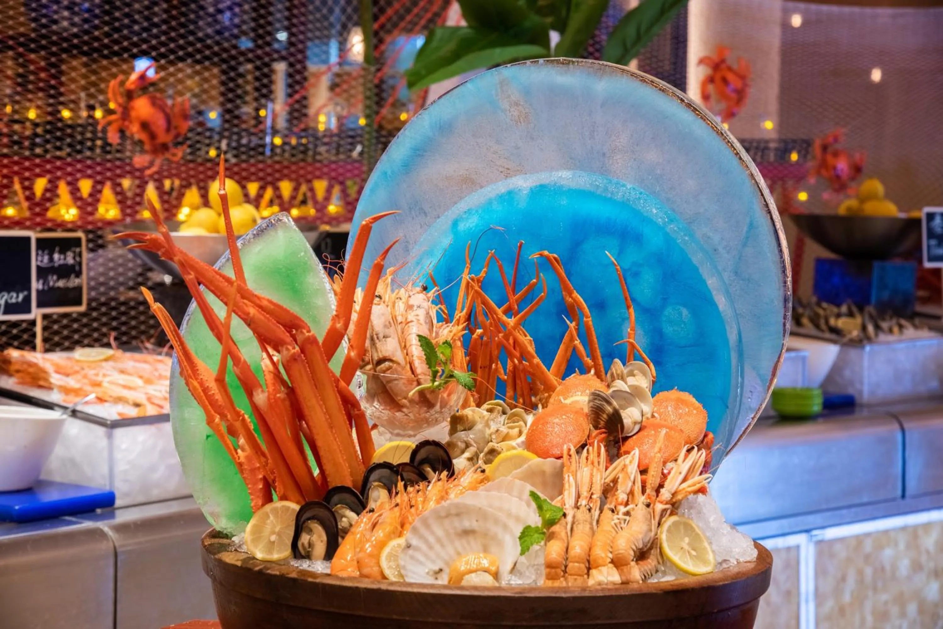 Restaurant/places to eat in Holiday Inn Chongqing University Town by IHG