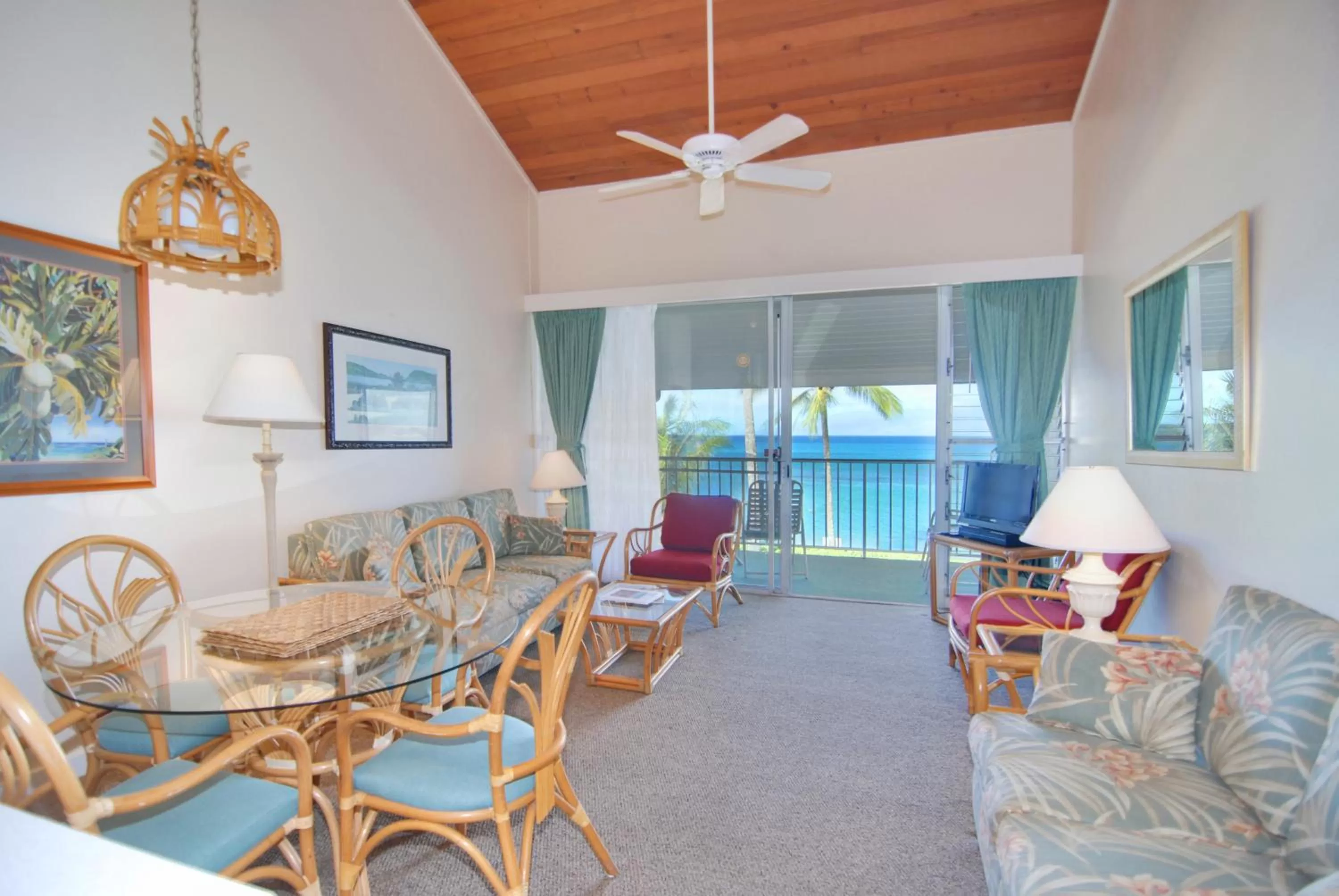 Dining area, Seating Area in Napili Sunset Beach Front Resort
