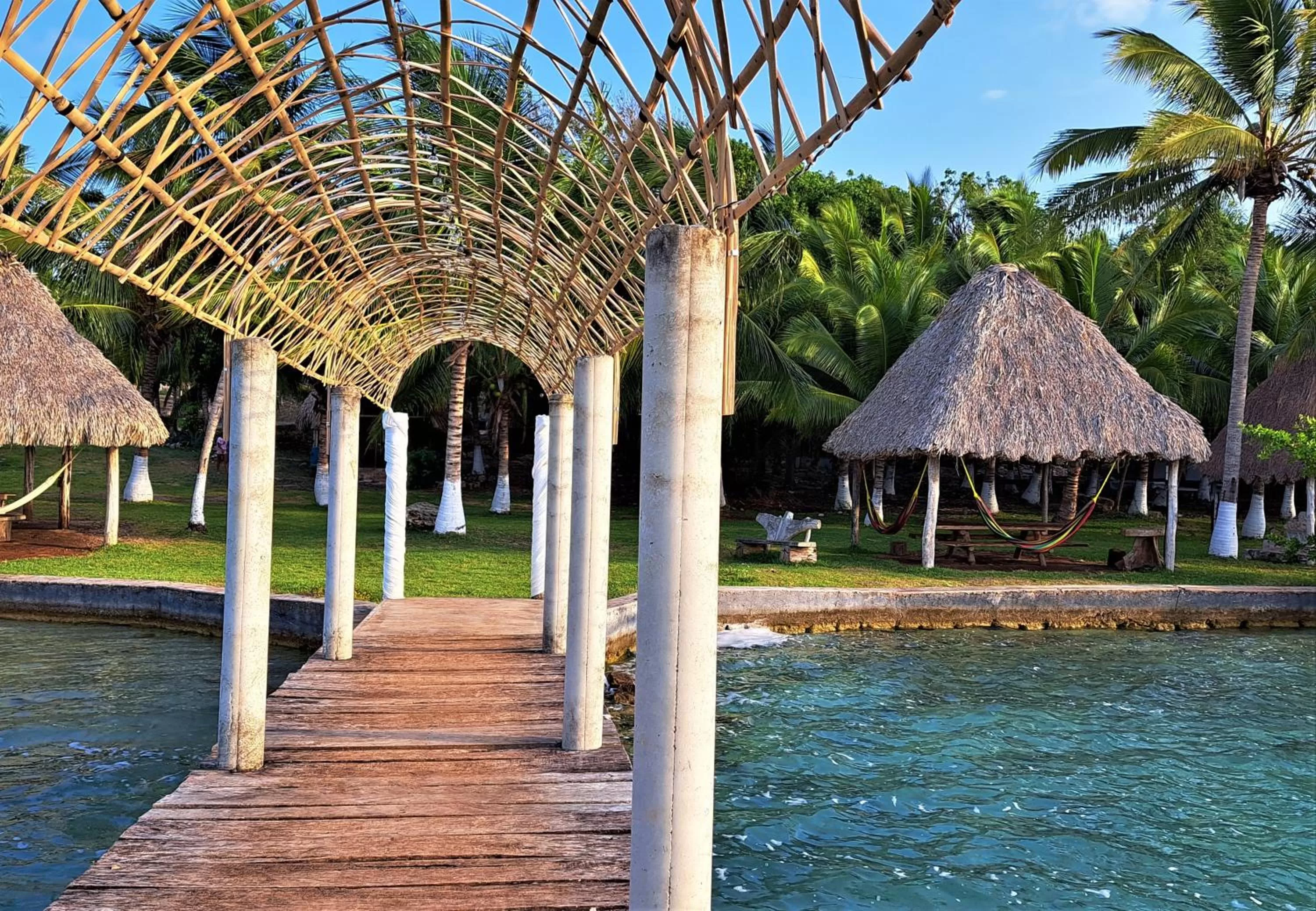 Property building in Cayuco Maya