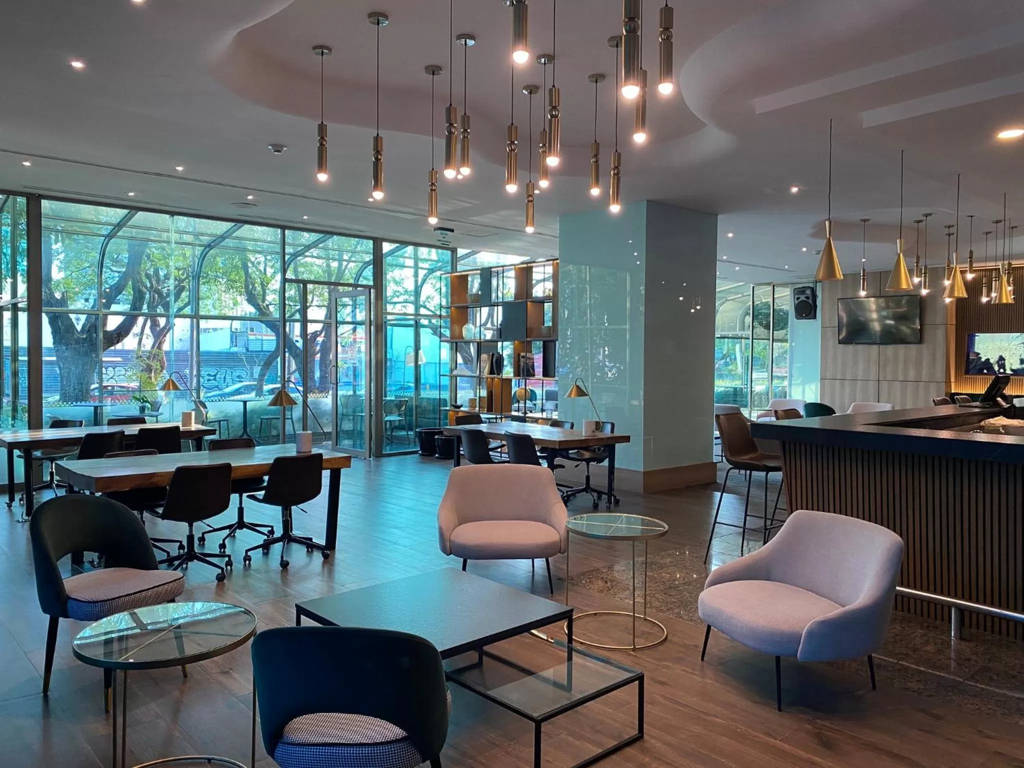 Lounge or bar in Holiday Inn Guadalajara Select by IHG