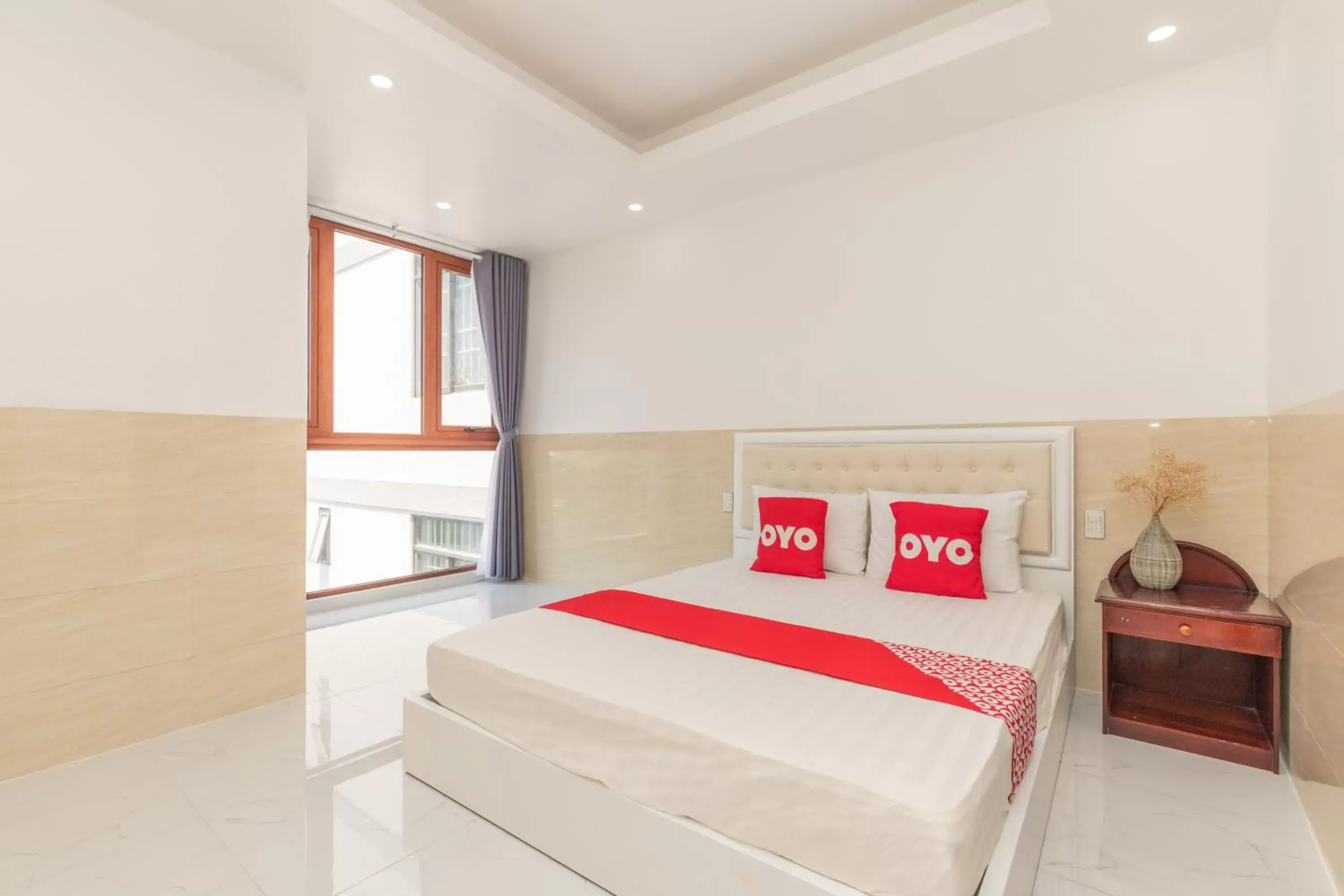 Deluxe Double Room in Lien Thuy Hotel Deluxe Double Room in Lien Thuy Hotel