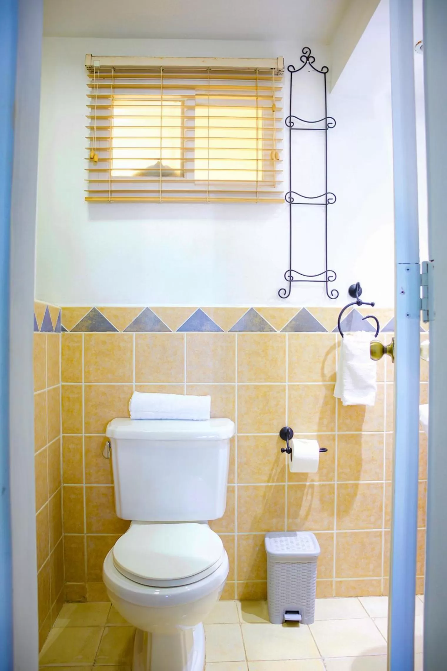 Bathroom in Hotel Victoriano