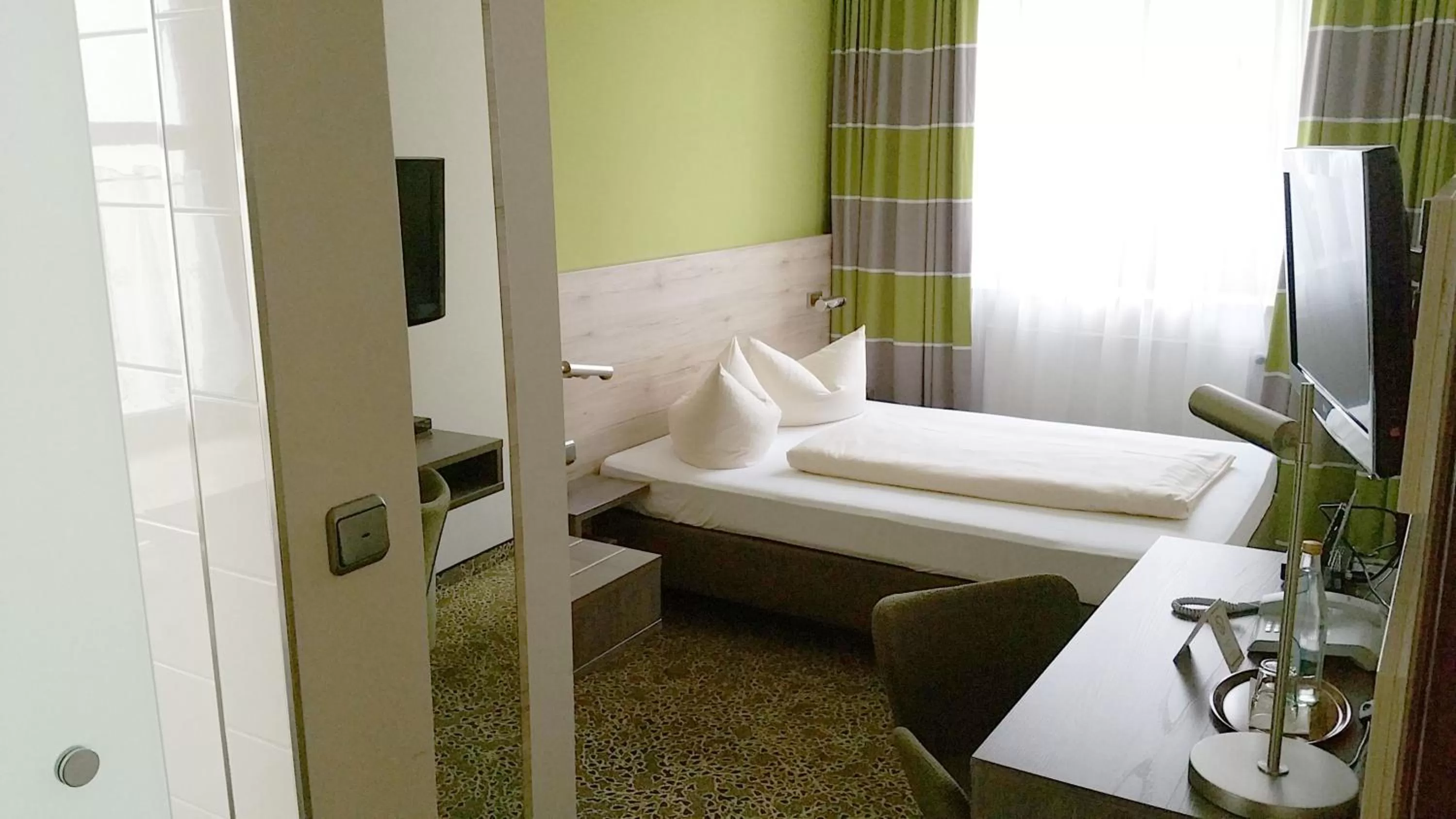 Photo of the whole room, Bed in Hotel-Restaurant Mayerhofer