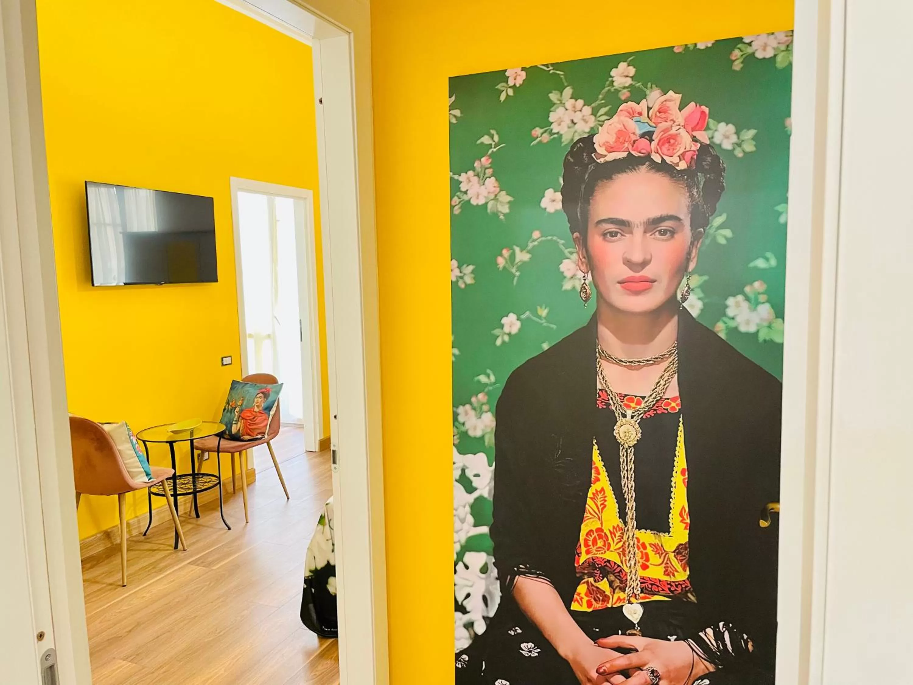 Photo of the whole room in ConteMax ArtHouse