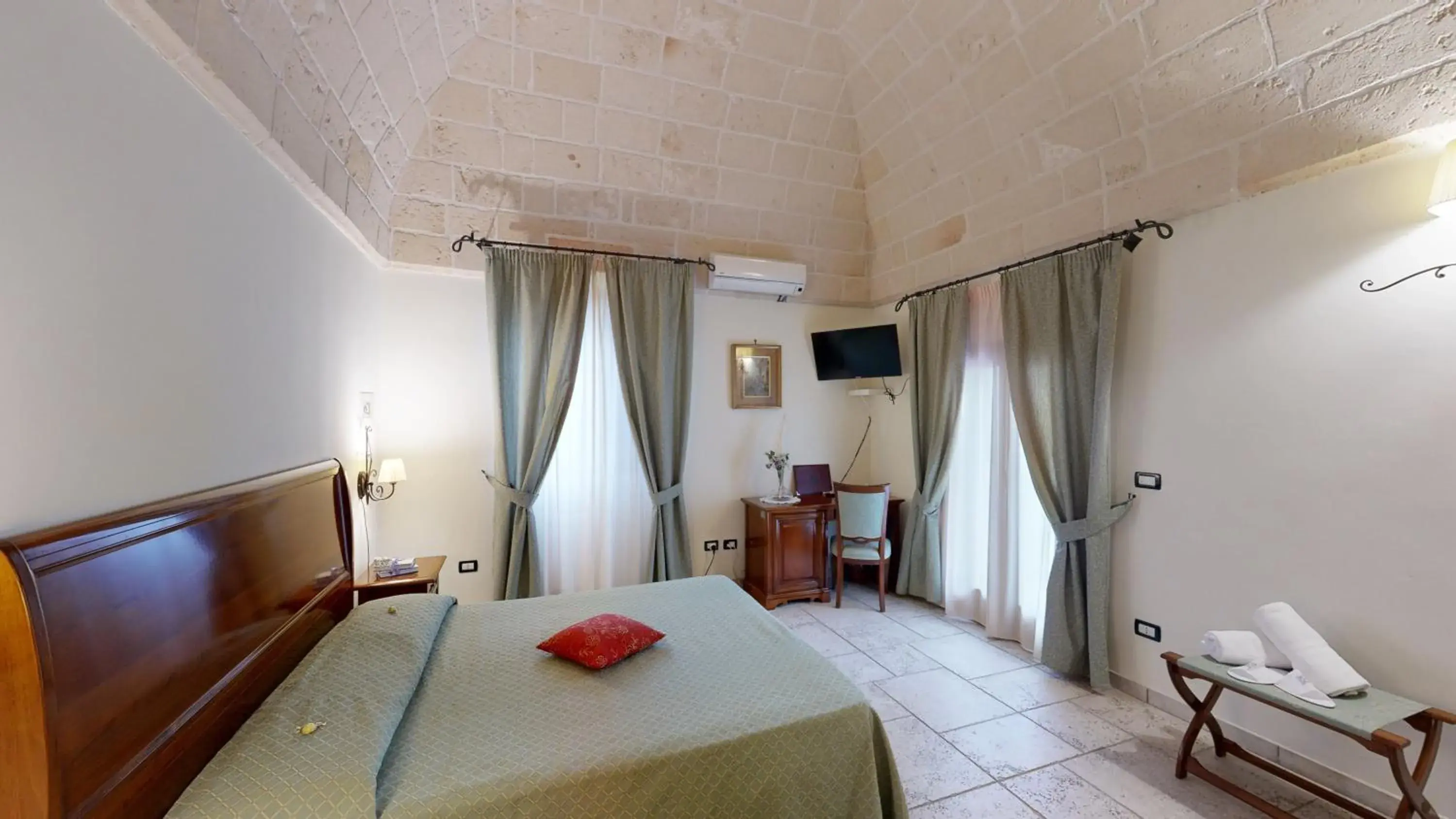 Double or Twin Room in Relais Reggia Domizia Double or Twin Room in Relais Reggia Domizia