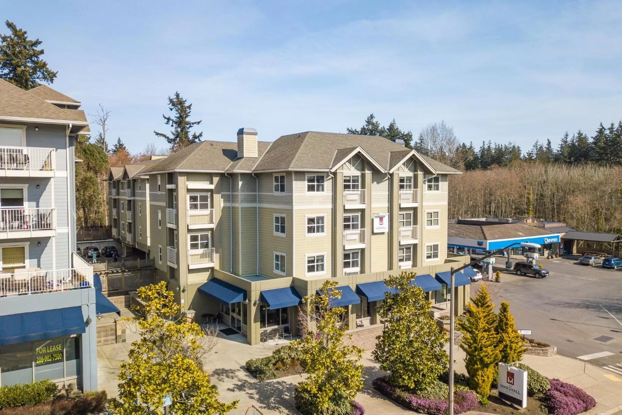 Marshall Suites Bainbridge Island, SureStay Collection by BW
