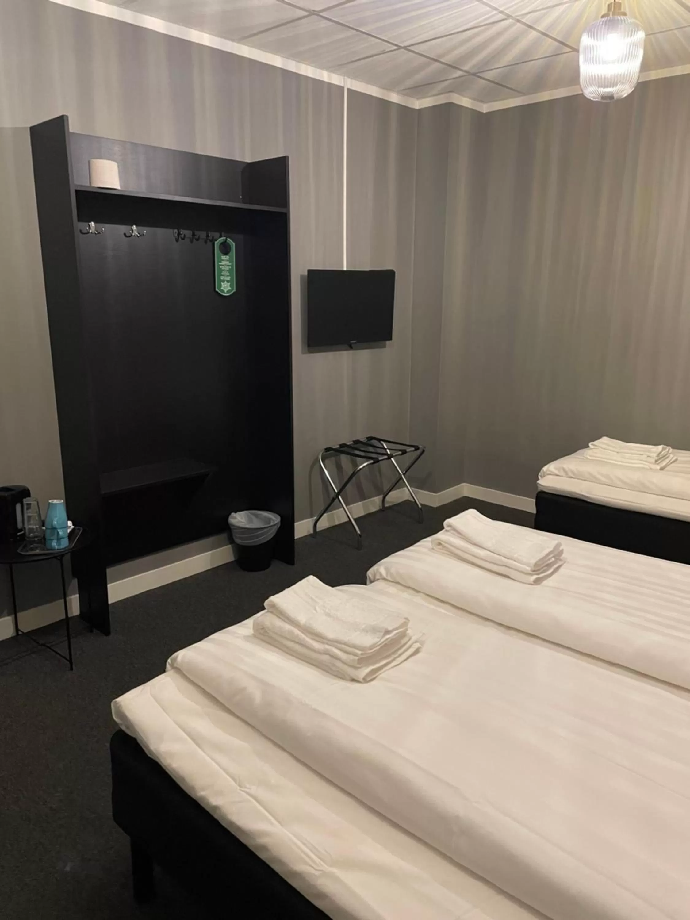 Photo of the whole room, Bed in Birka Hotel