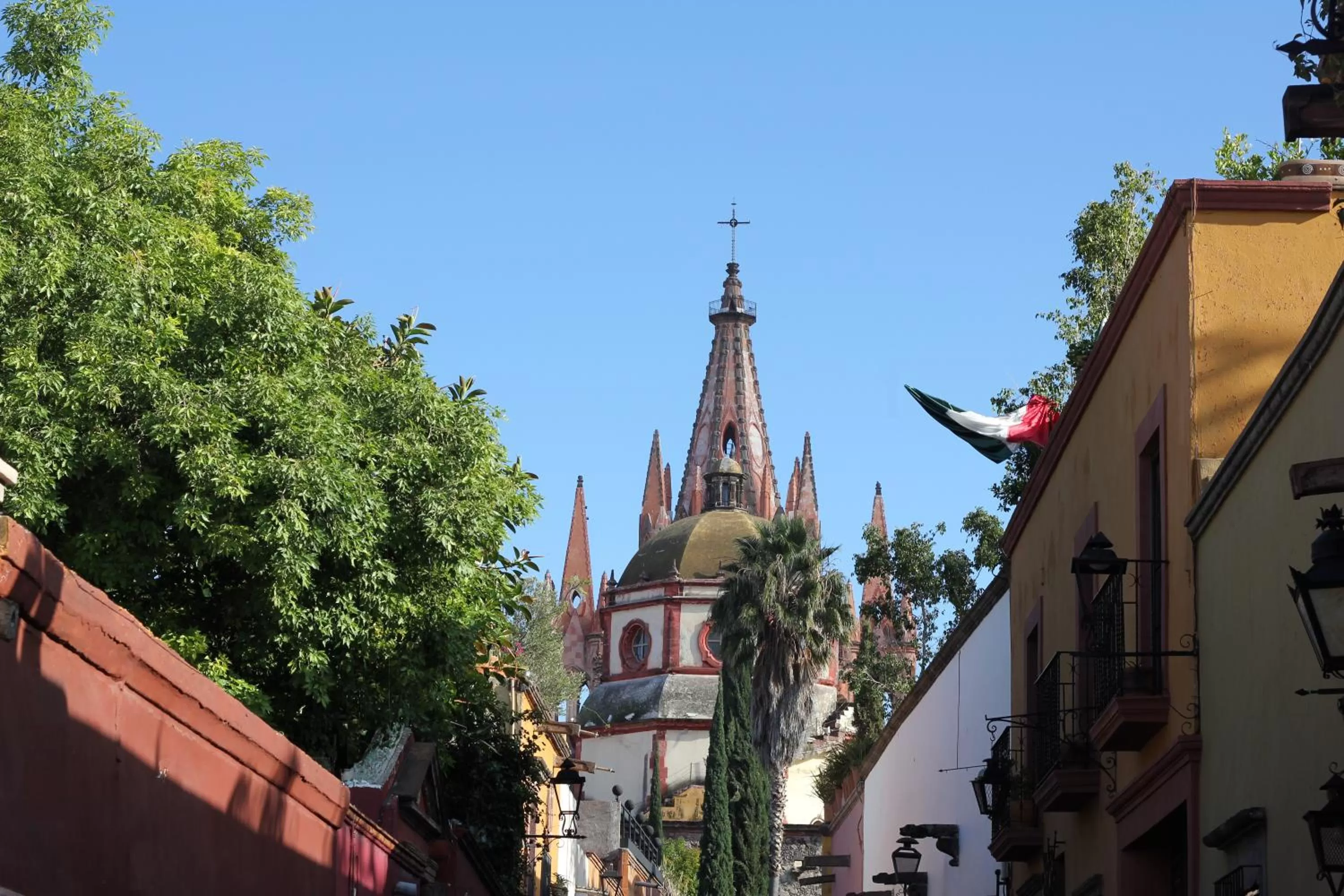 Nearby landmark in Hotel Bouquet (Adults Only)