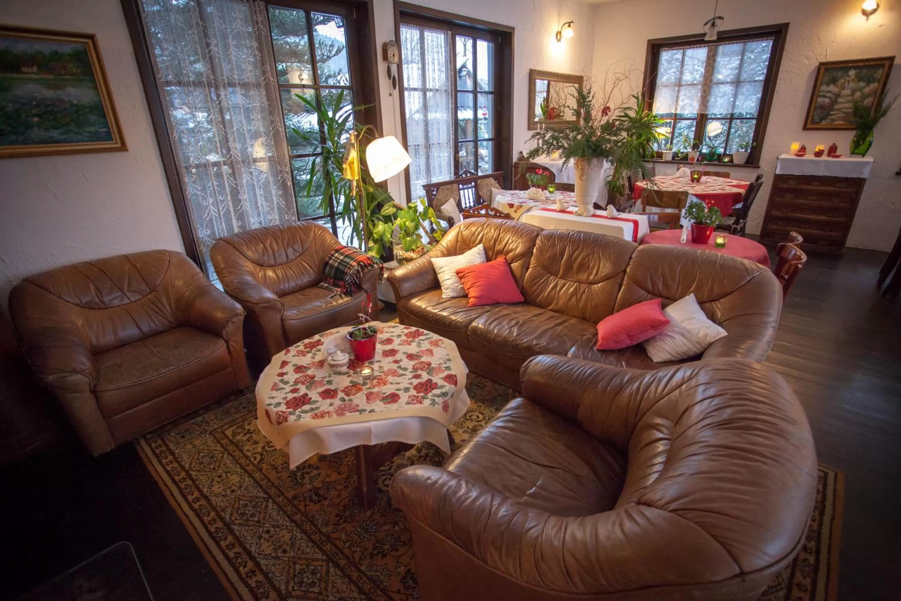 Restaurant/places to eat, Seating Area in Gościniec i Herbaciarnia Pod Złotą Łyżwą