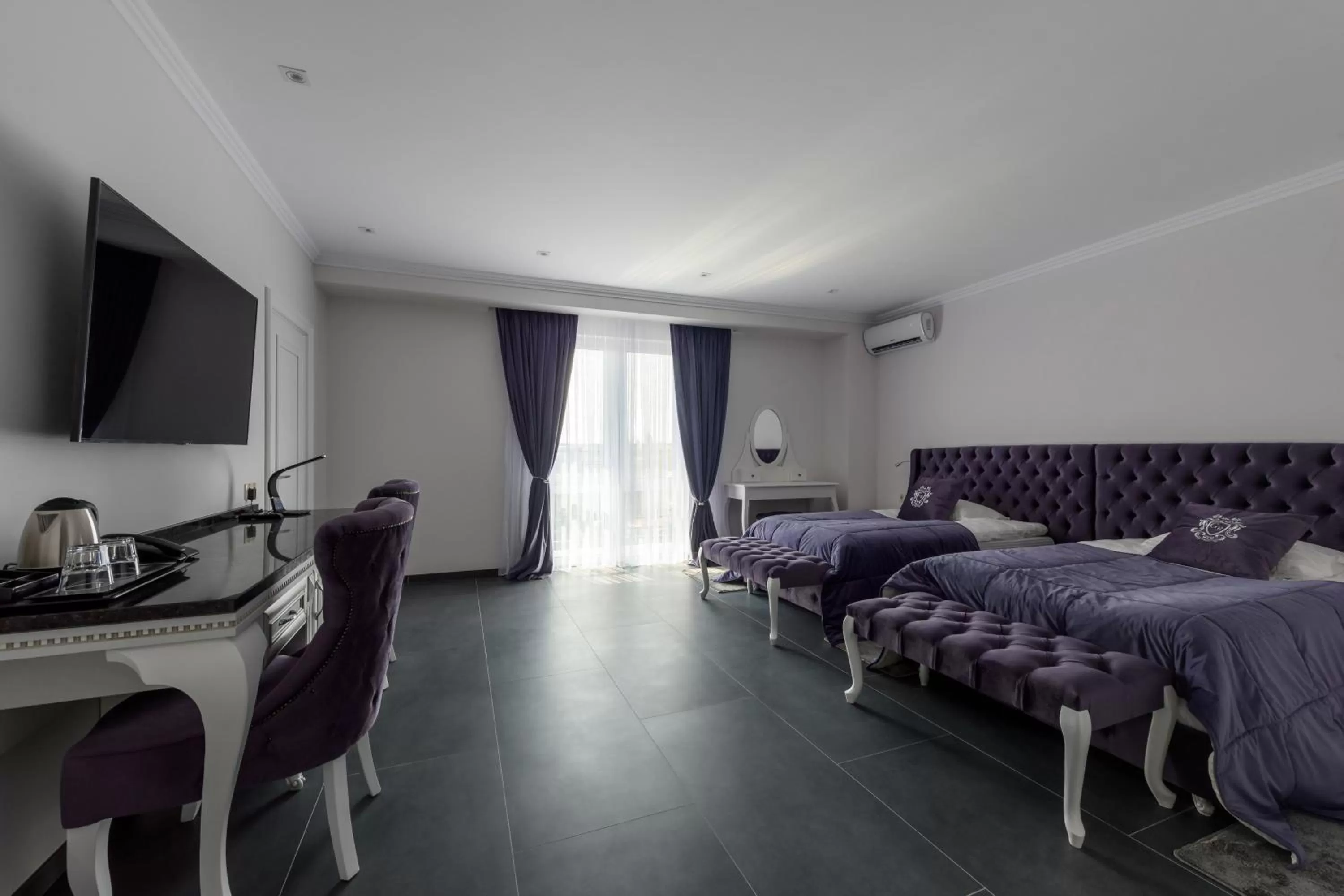 TV and multimedia, Bed in Grand Royal