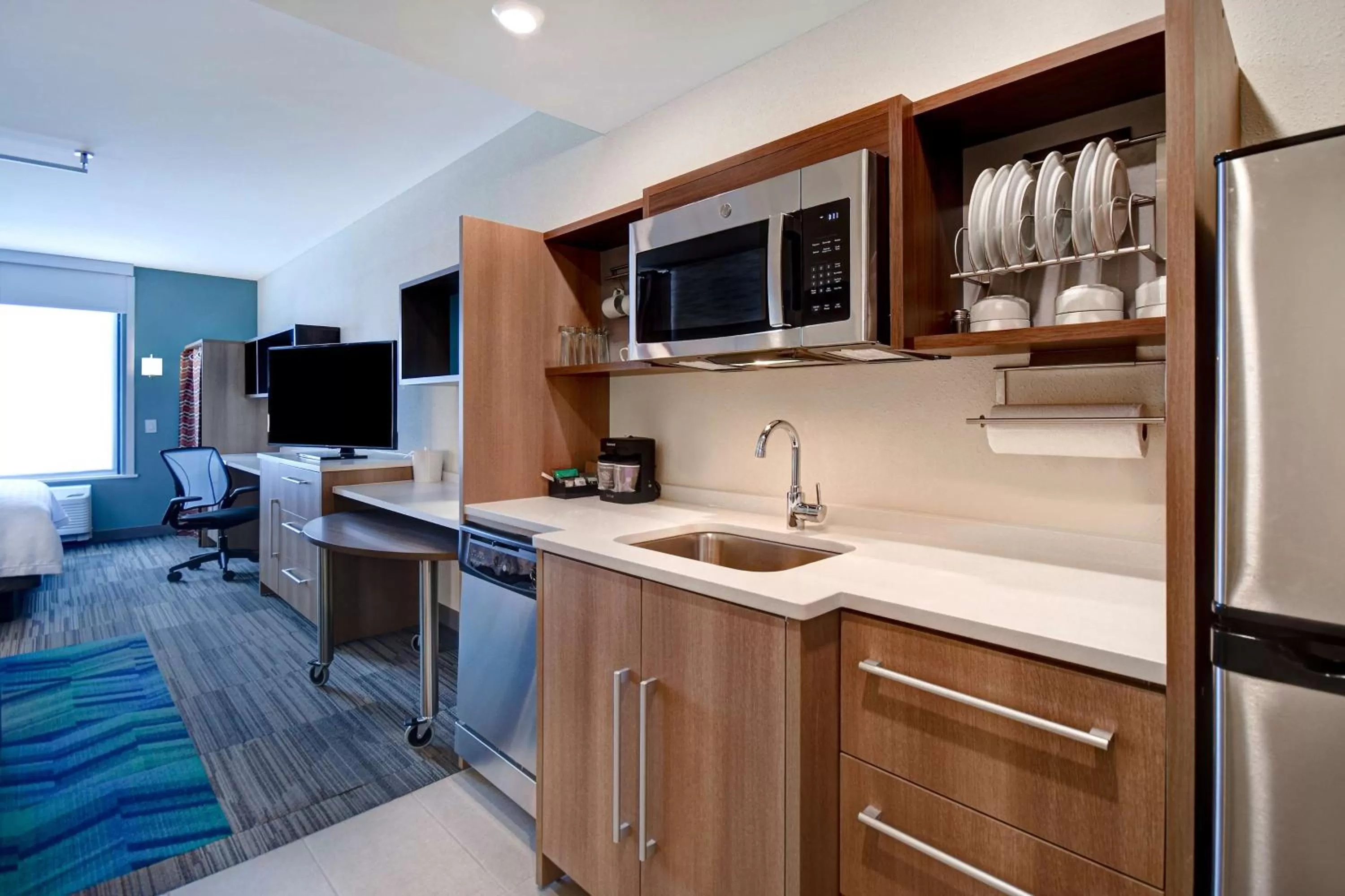 Kitchen or kitchenette in Home2 Suites By Hilton Kalamazoo Downtown, Mi