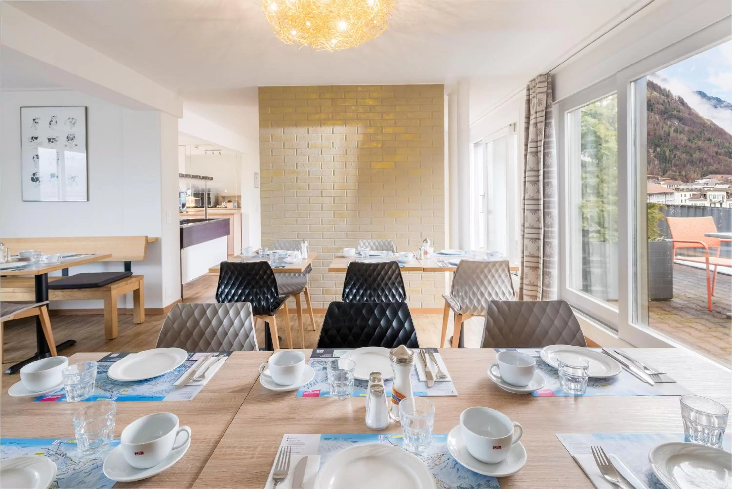 Breakfast in Hotel Merkur - West Station