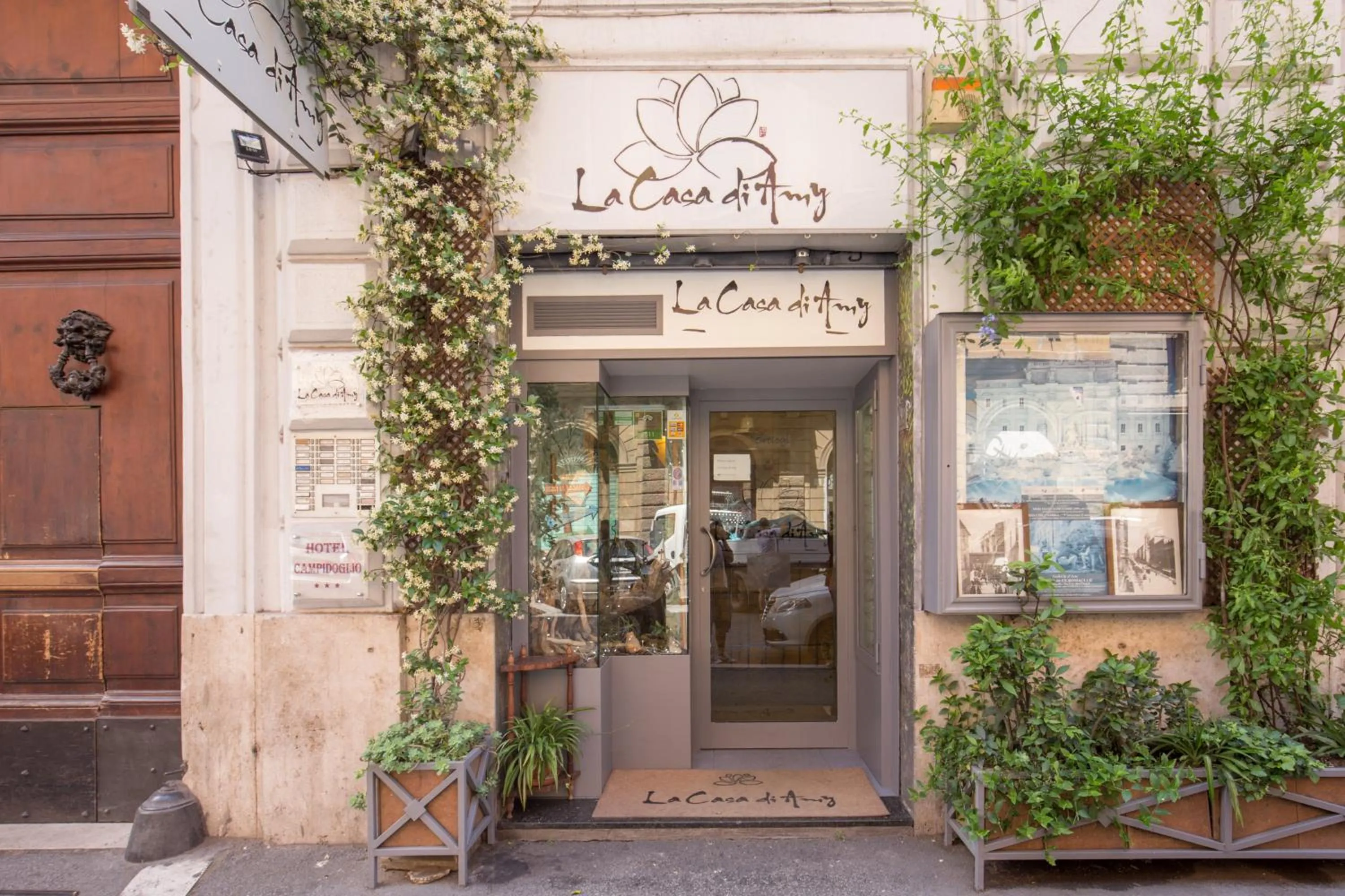 Property building in La Casa Di Amy