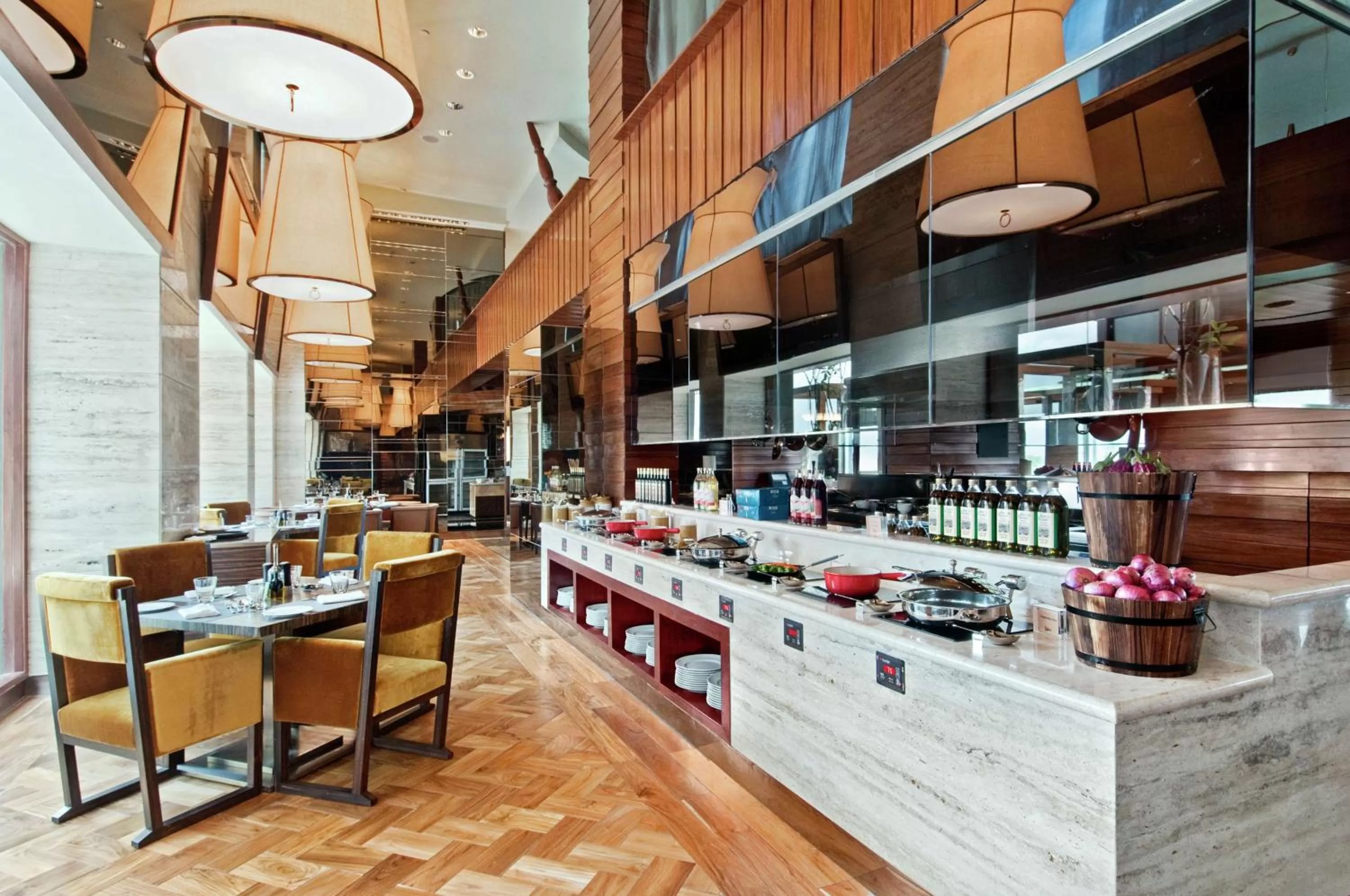 Restaurant/places to eat in Hilton Chennai