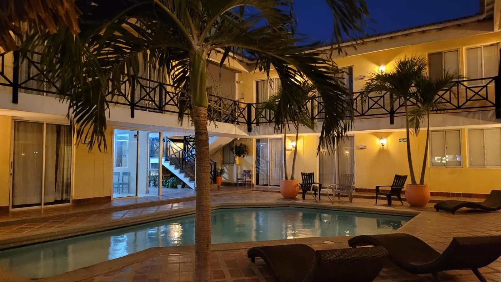 Property building, Swimming Pool in Najhomi Beach