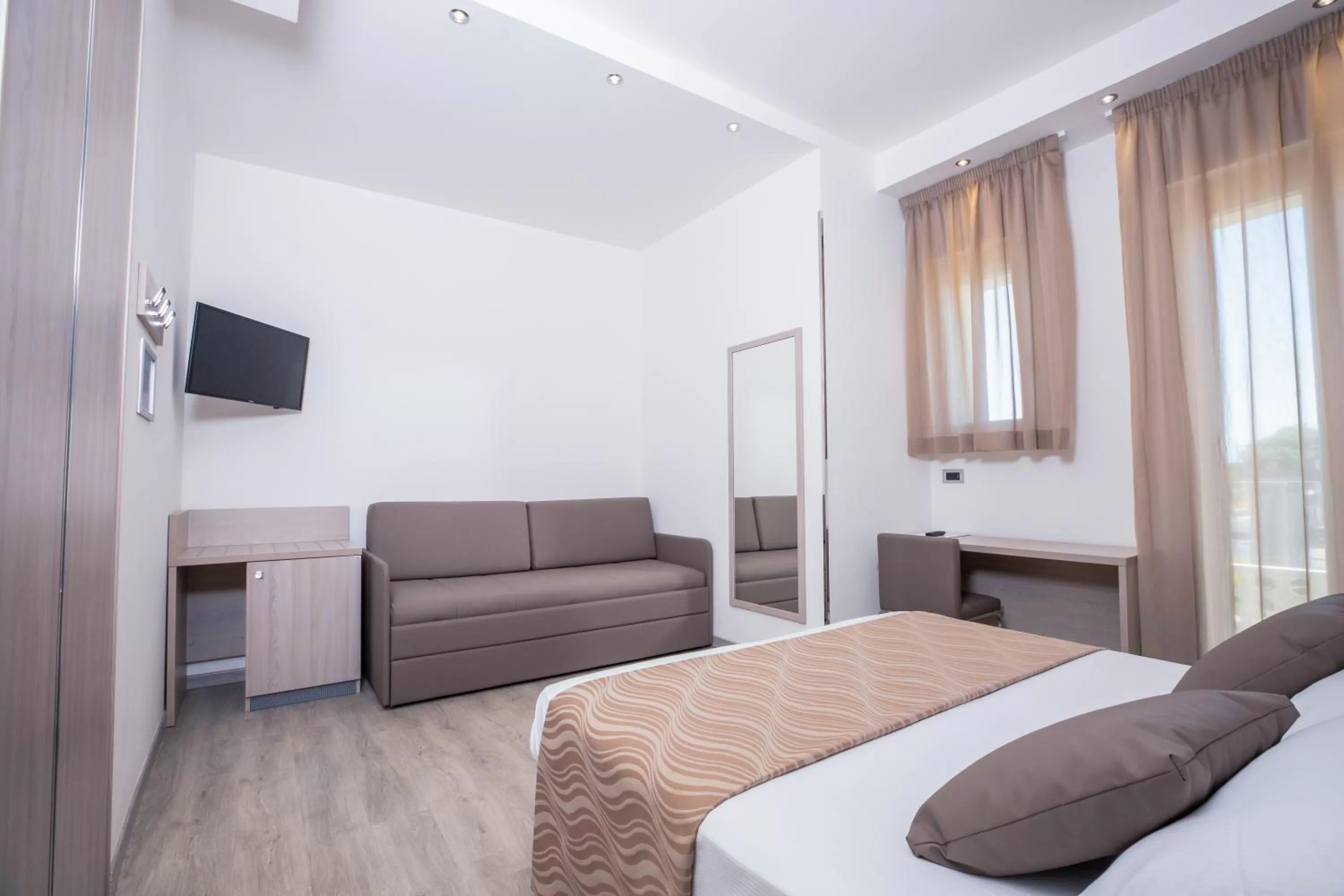 TV and multimedia, Bed in Hotel Baby