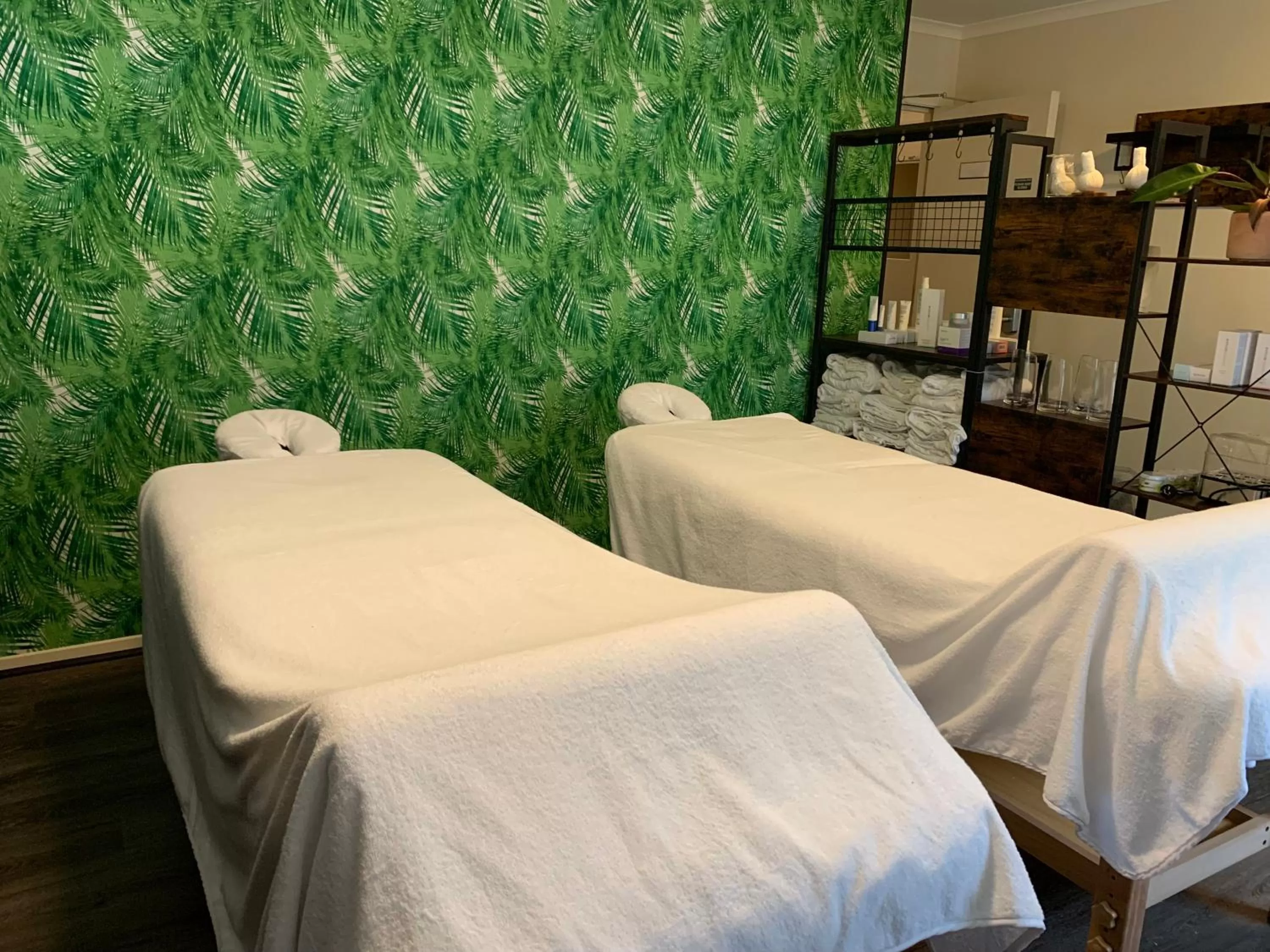 Spa and wellness centre/facilities, Bed in B-Ks Premier Motel Palmerston North