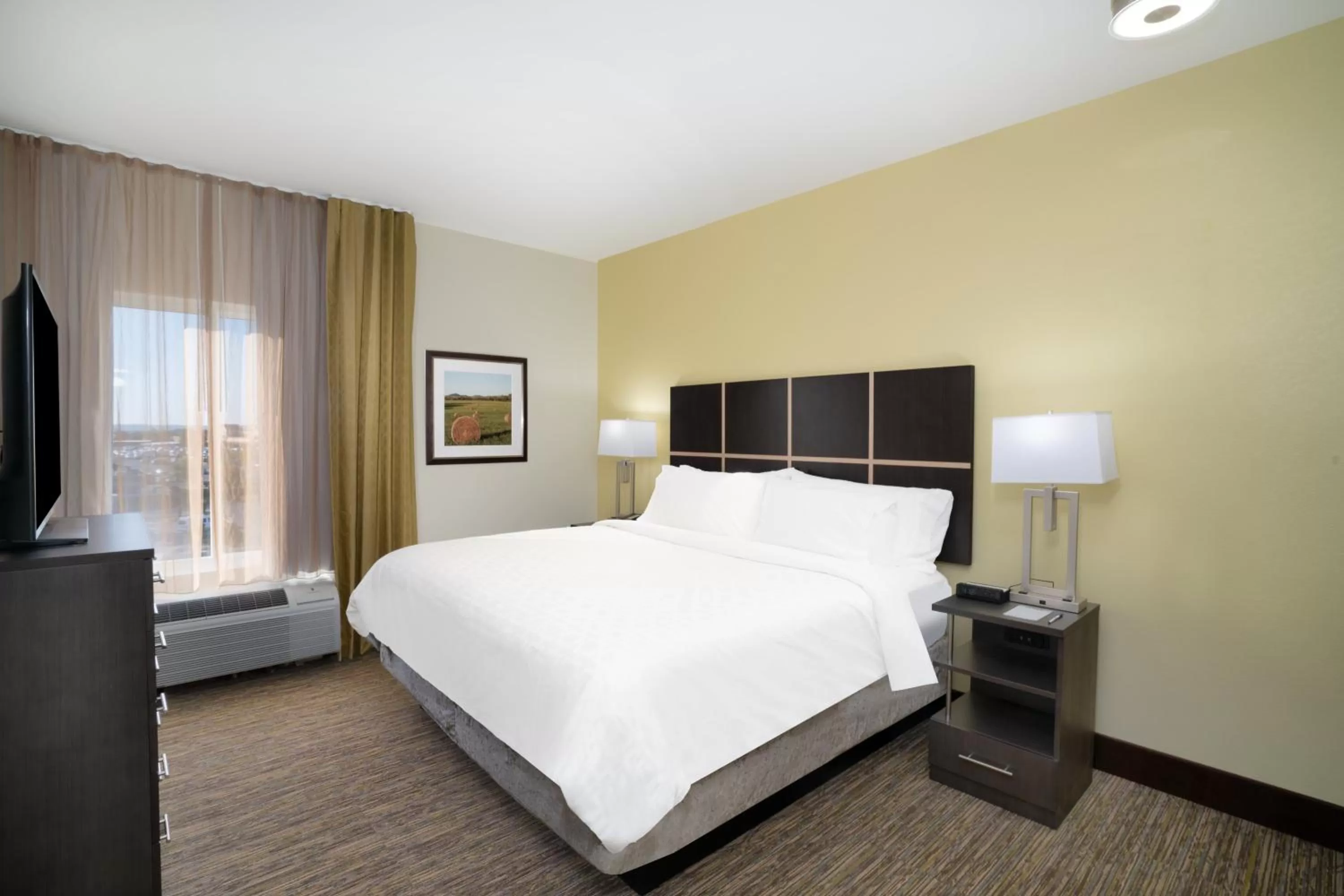 Photo of the whole room, Bed in Candlewood Suites - Nashville - Franklin by IHG
