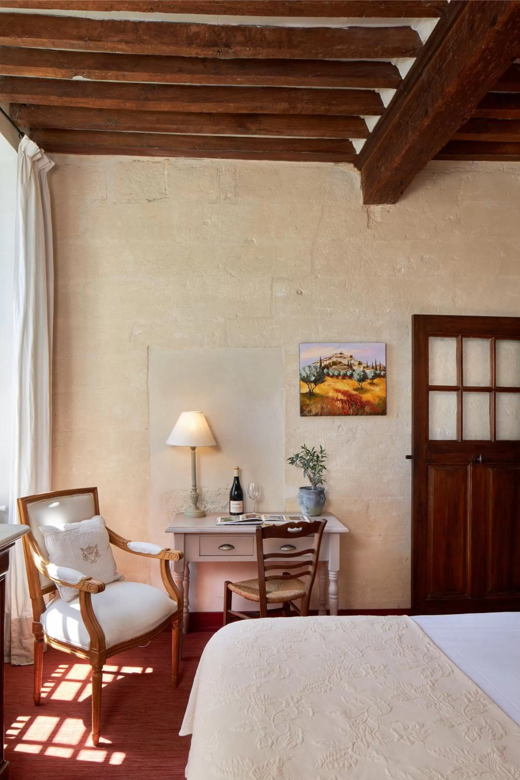 Seating area, Bed in Hotel De L'Atelier