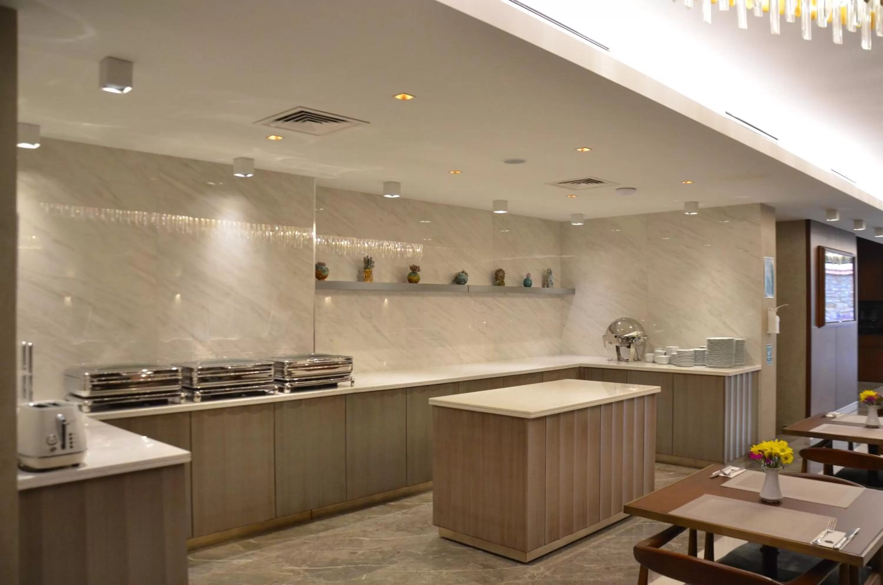 Food and drinks in Asur Hotel