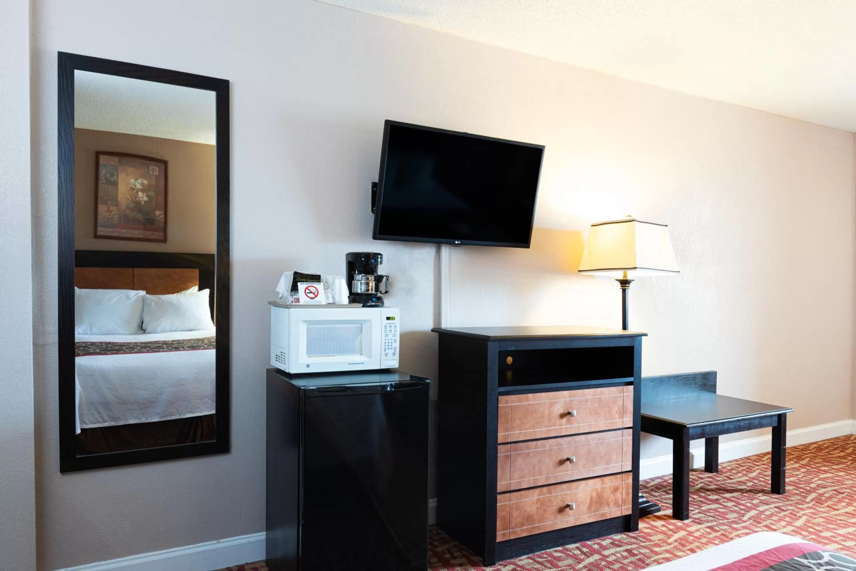 TV and multimedia, Bed in Sundial Inn