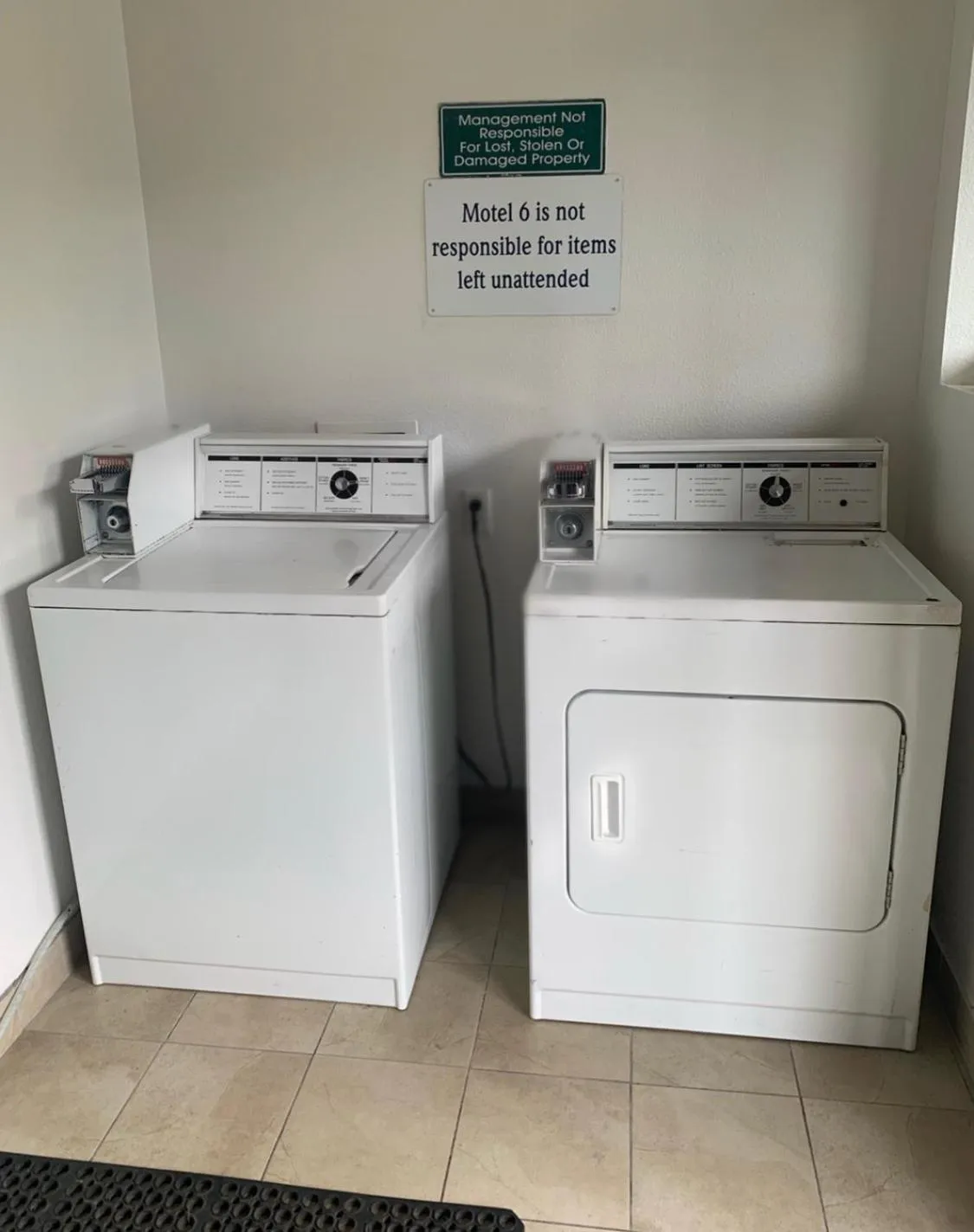 Kitchen/Kitchenette in Motel 6-Yakima, WA - Downtown