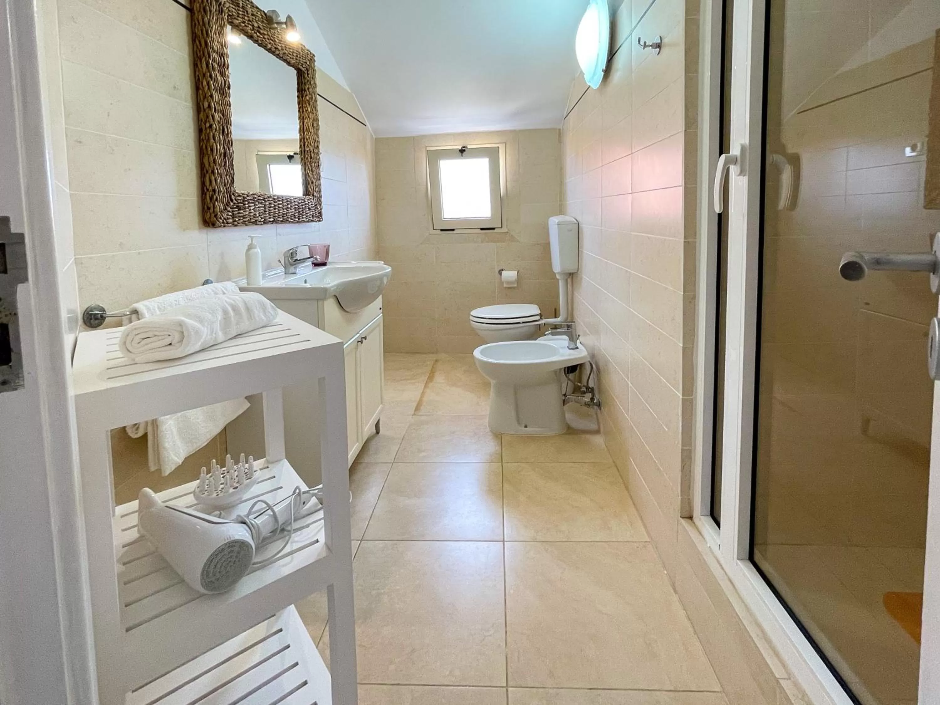 Shower in Branco Suites - Rooms & Holiday Apartments