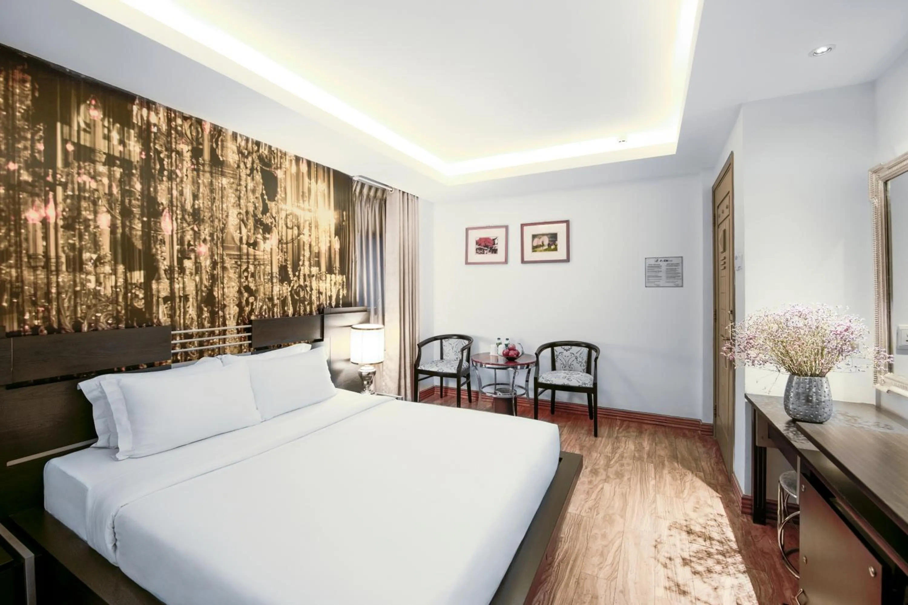 Bedroom, Bed in A&EM - The Petit Hotel