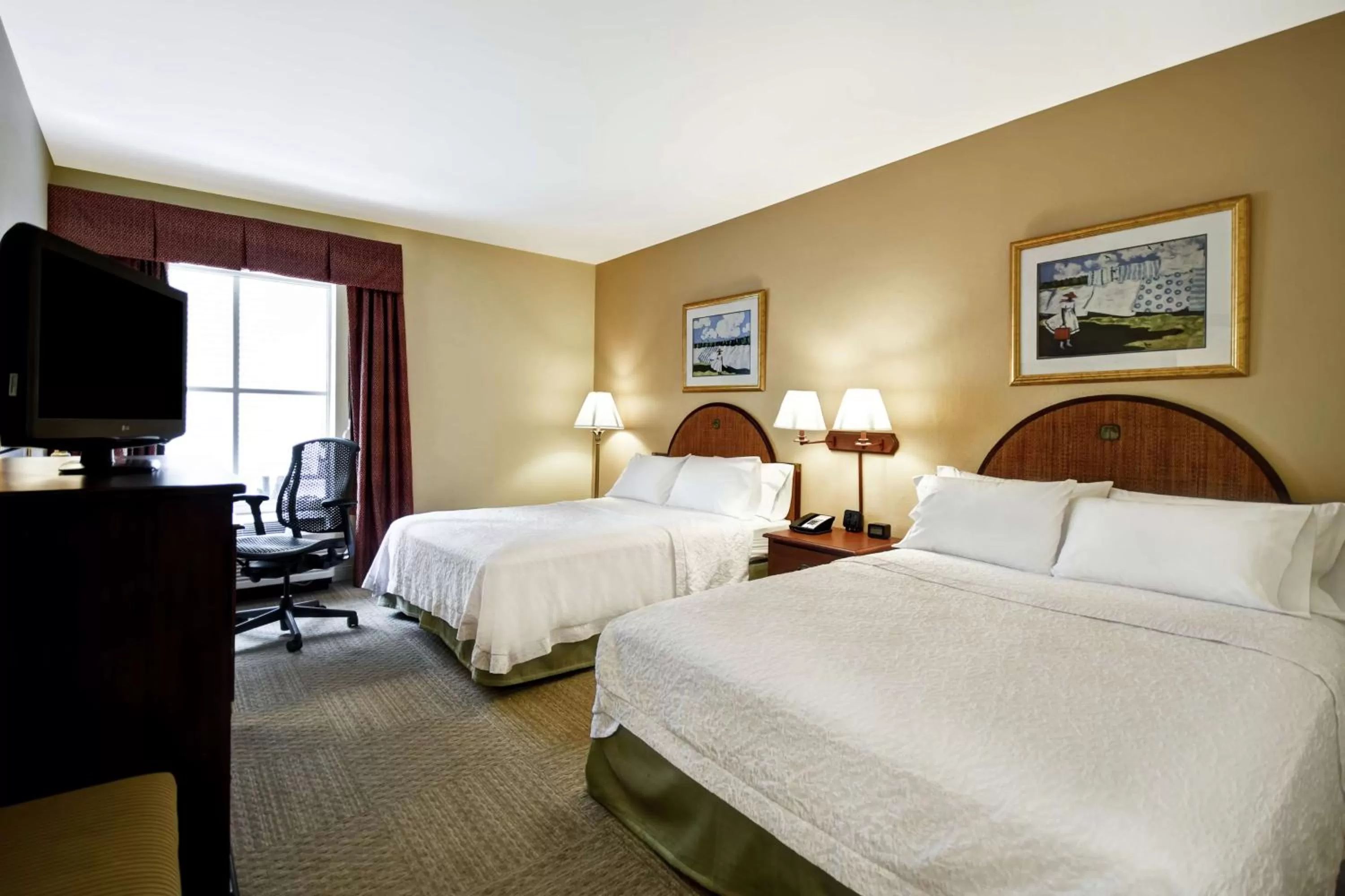 Queen Room with Two Queen Beds Accessible Tub - Non Smoking in Hampton Inn & Suites Charleston-West Ashley
