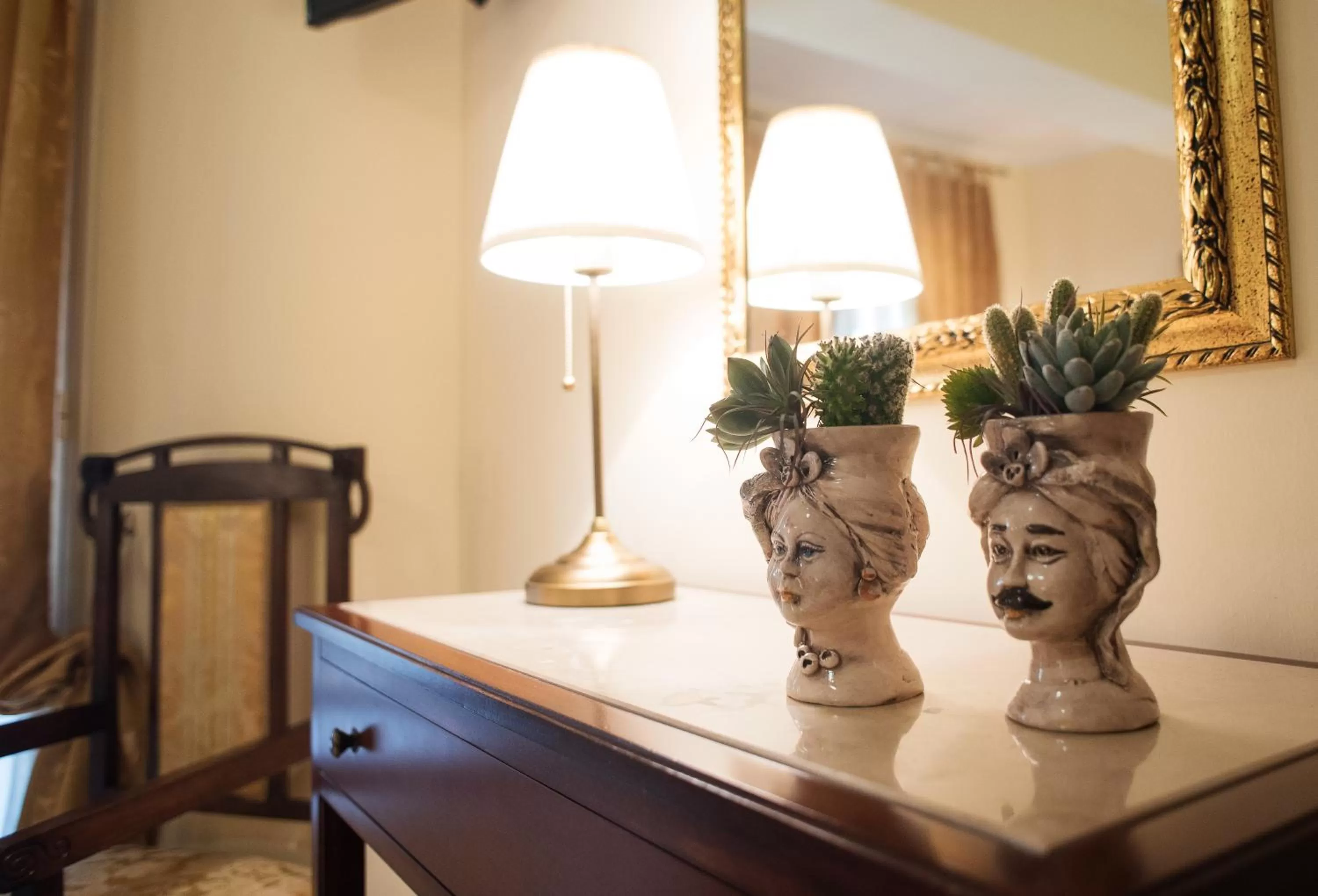 Decorative detail in B&B MareAgrò