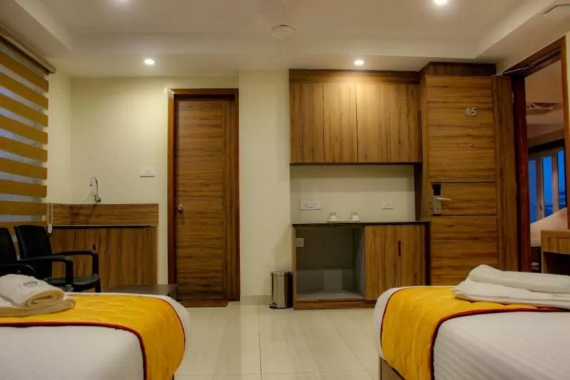 Bed in RR Mount Elite Suites