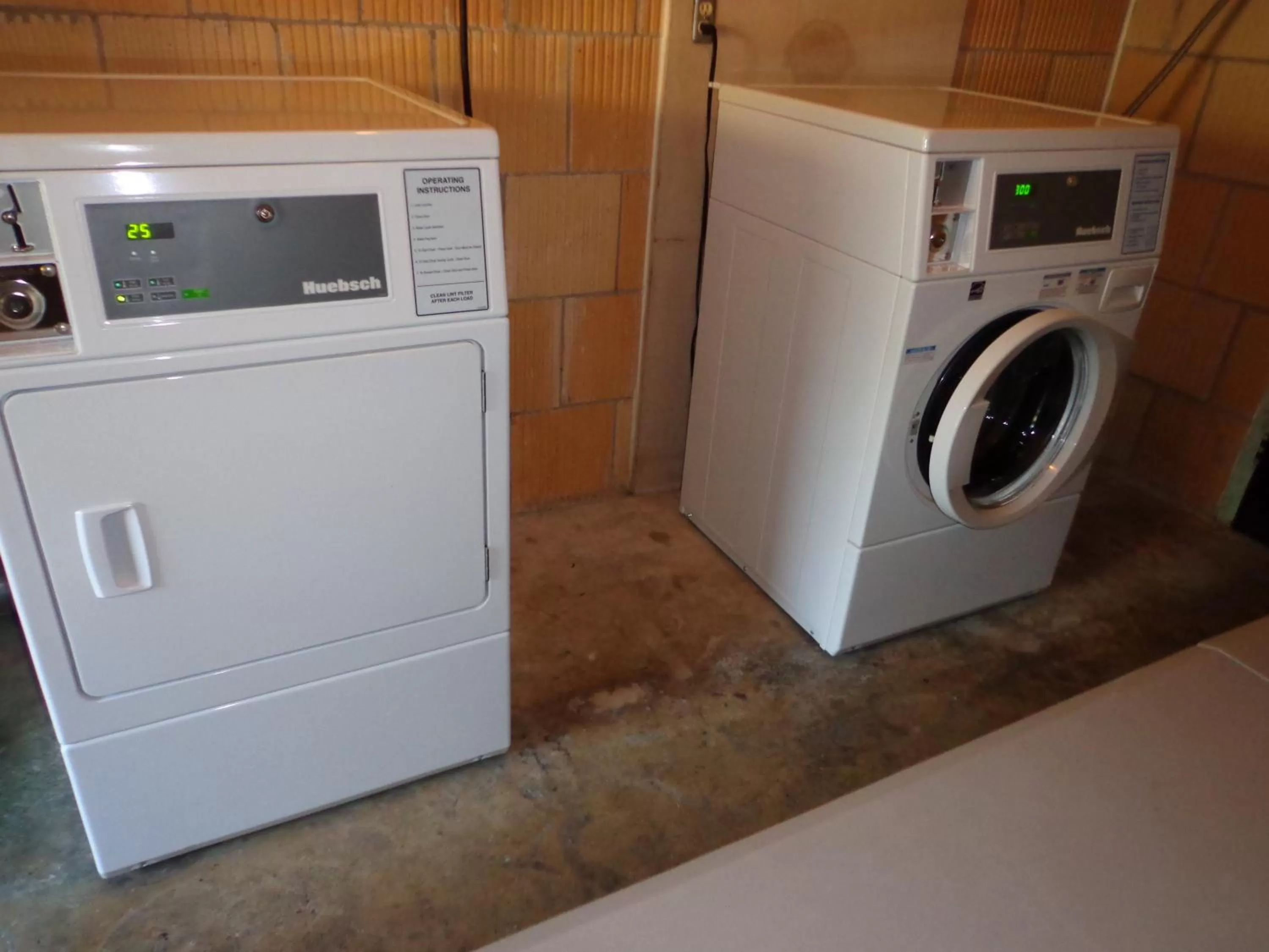 Other in Economy Inn Express Warren