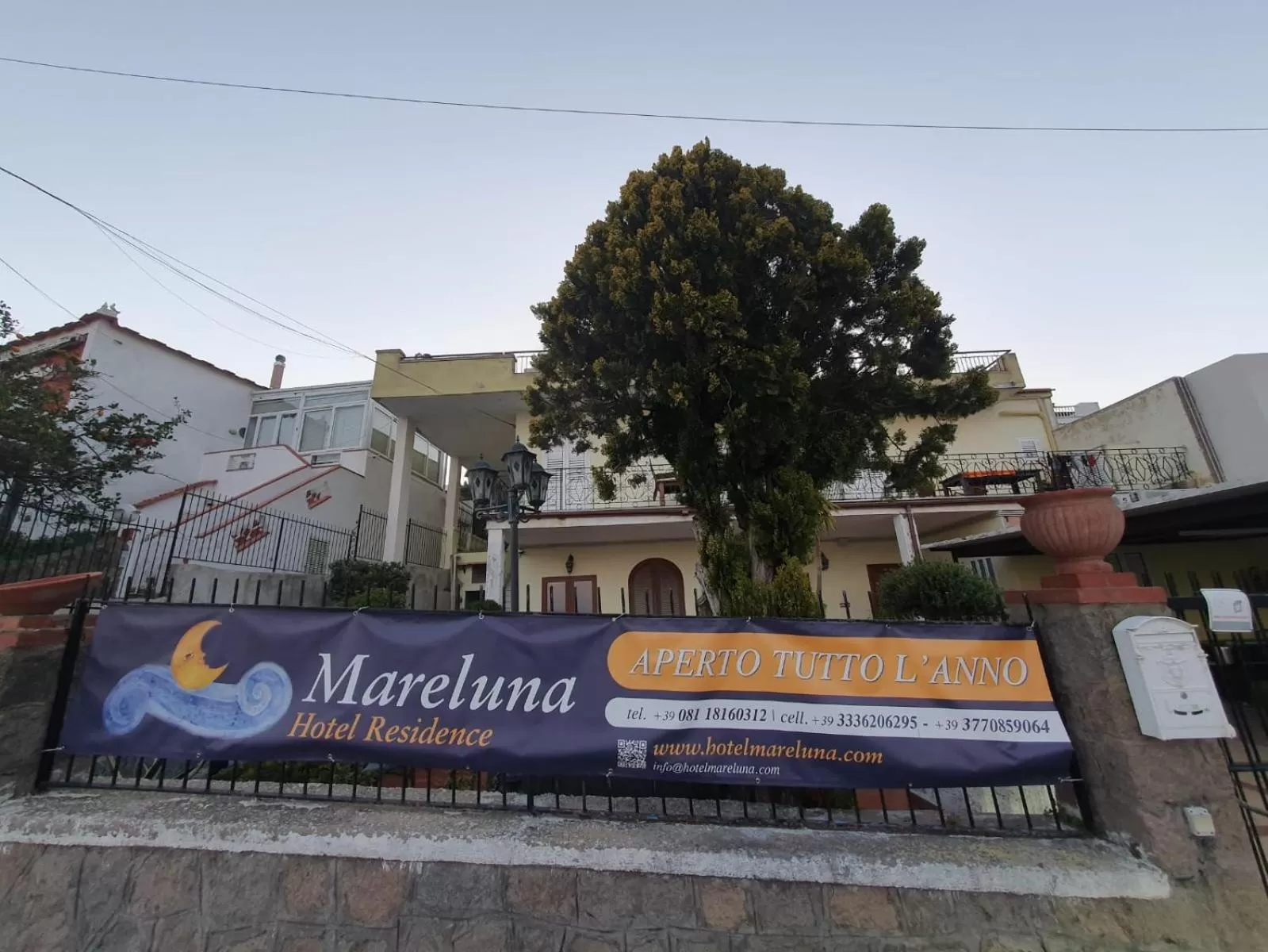 Logo/Certificate/Sign in Hotel Mareluna Ischia