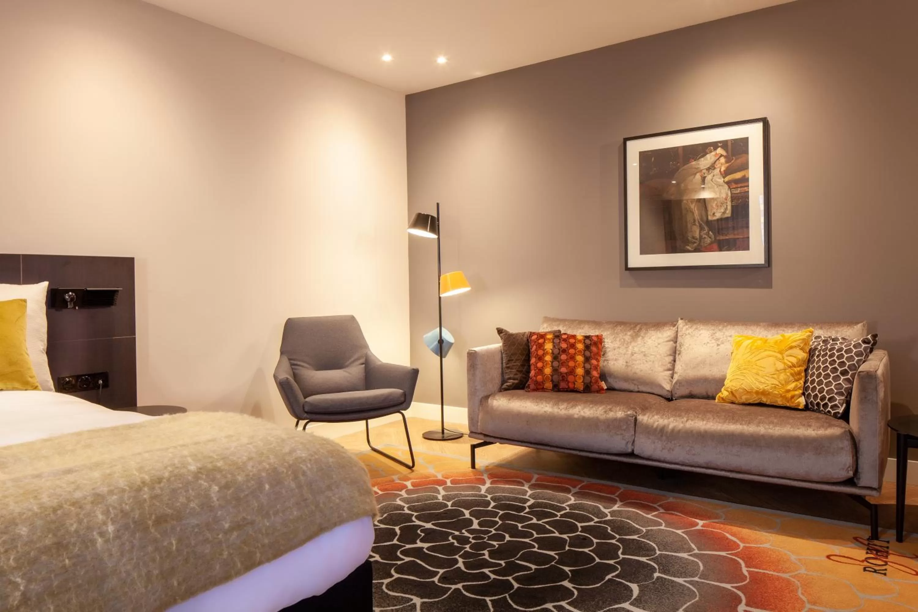 Coffee/tea facilities, Bed in Golden Tulip Leiden Centre