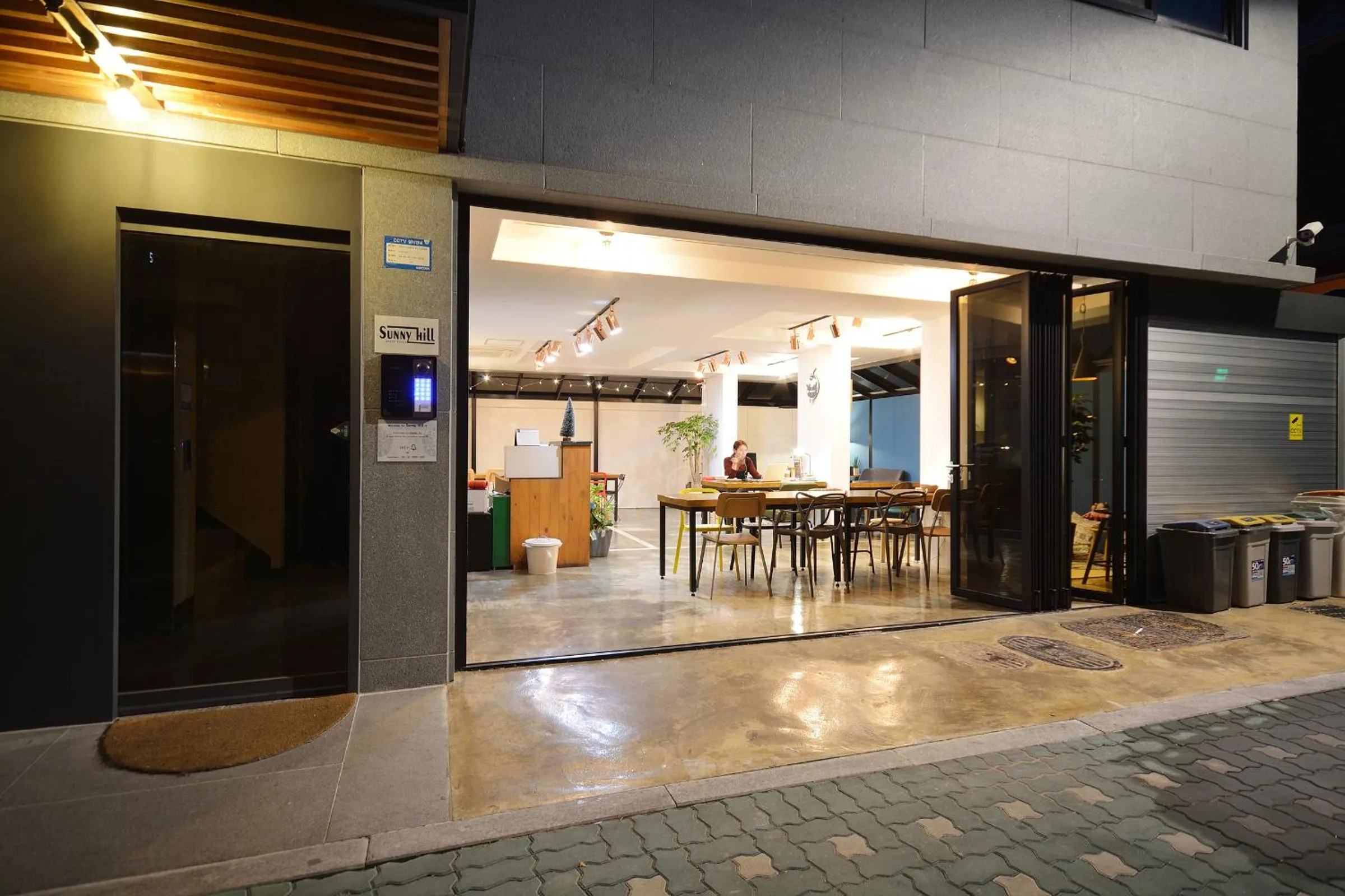 Property building in Sunnyhill Hostel Hongdae