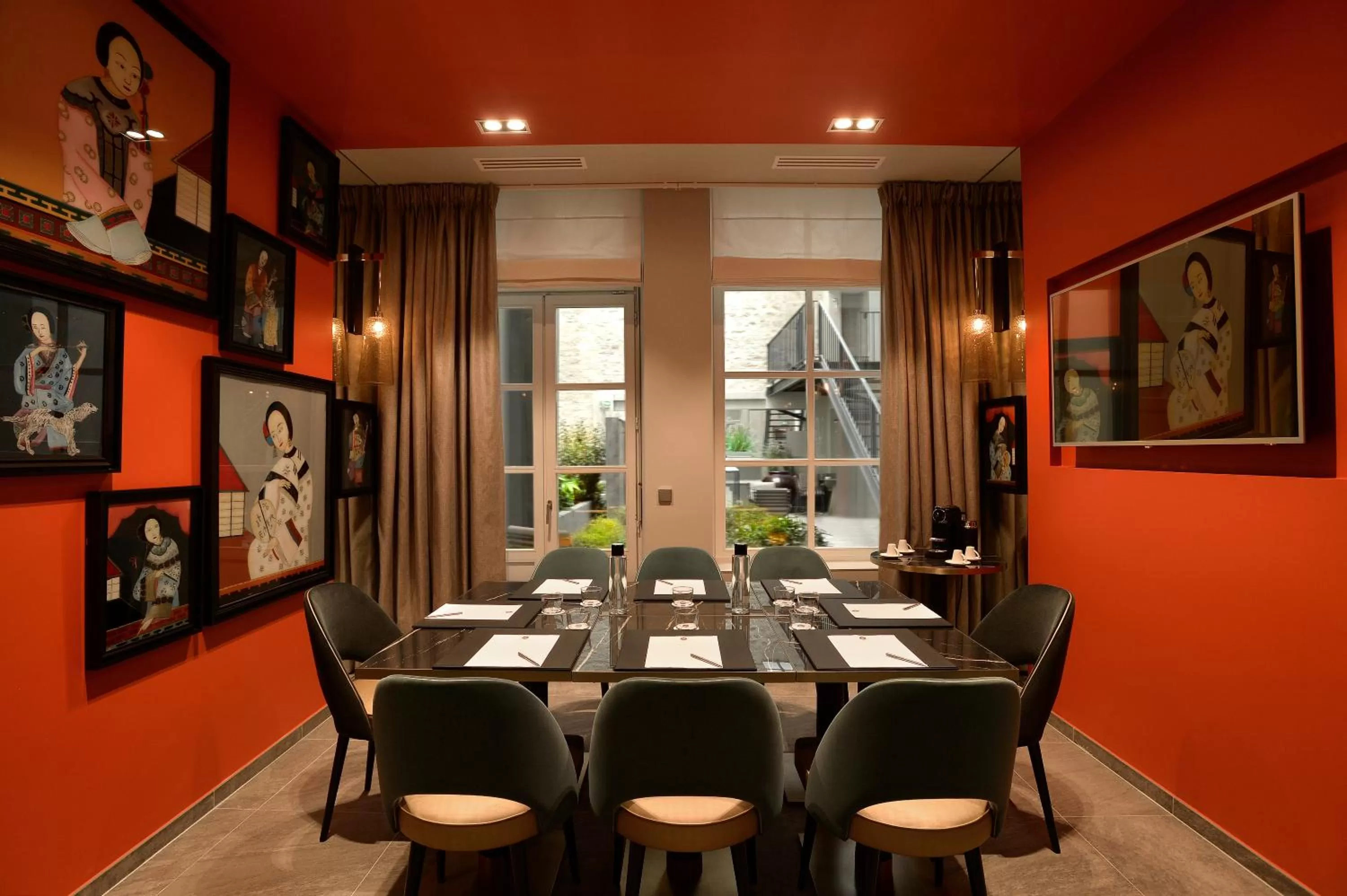 Business facilities in Hotel La Lanterne & Spa By Timhotel