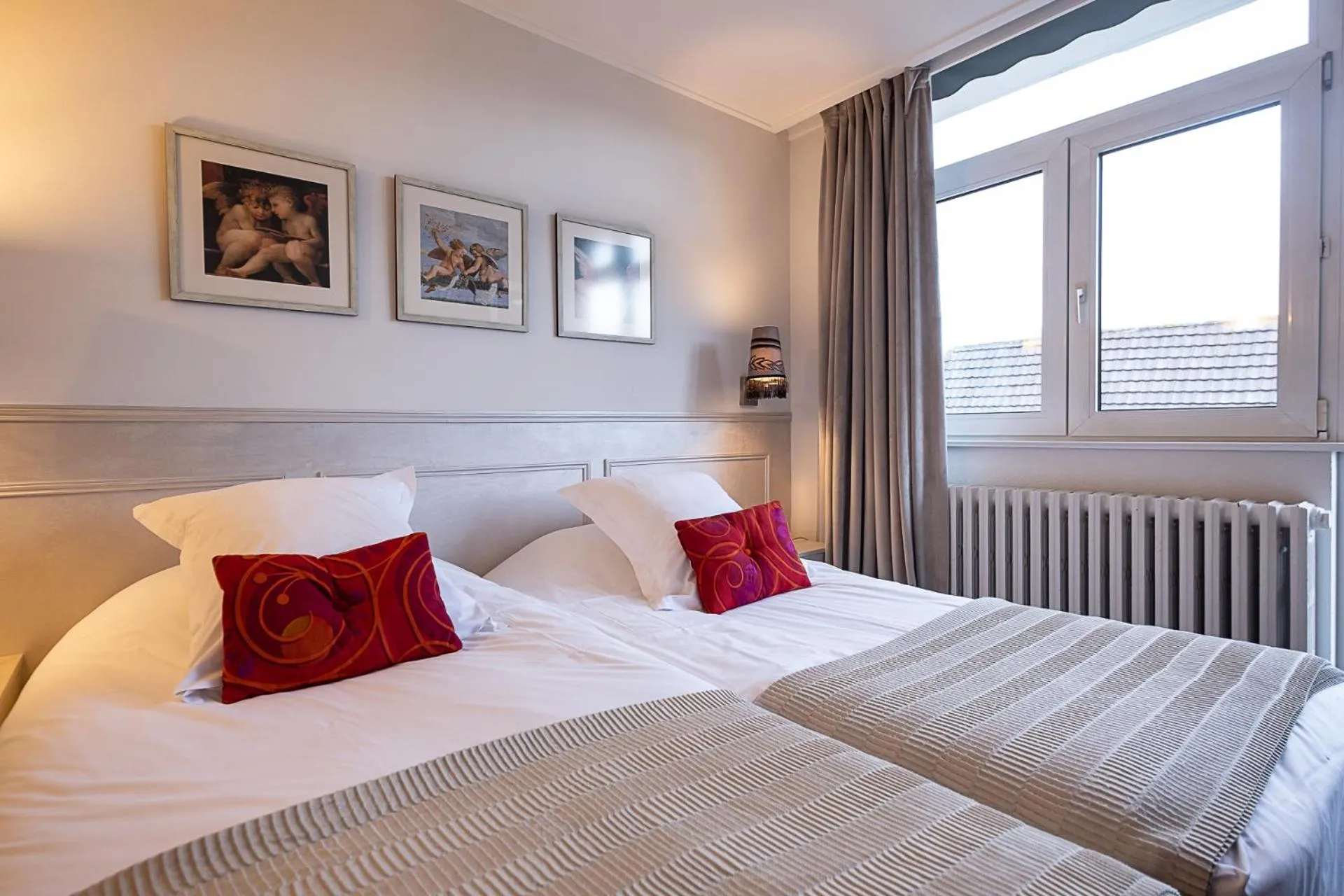 Bed in The Originals City Hotel de l Ange Guebwiller