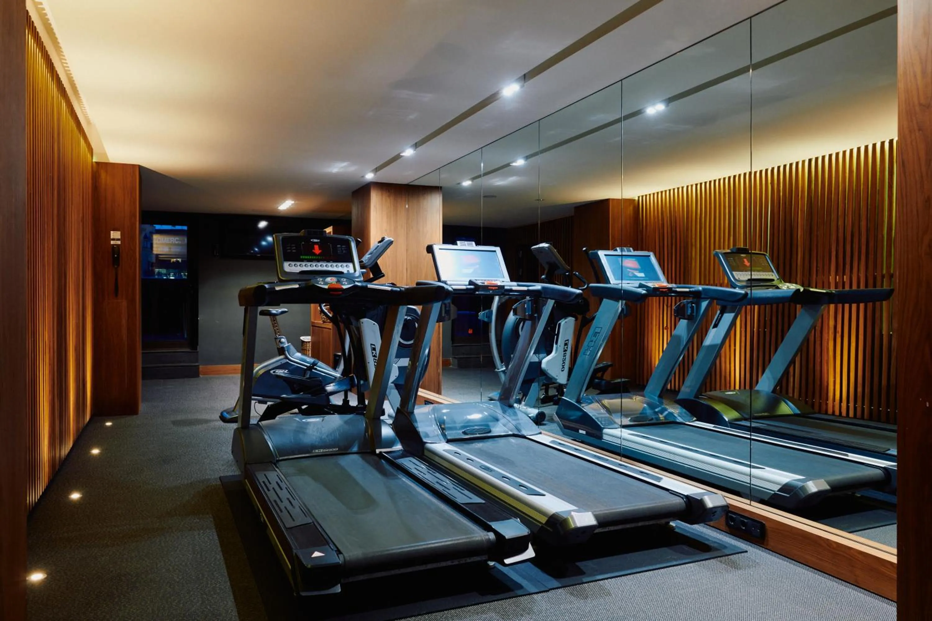 Fitness centre/facilities in Gallery Hotel 4 Sup