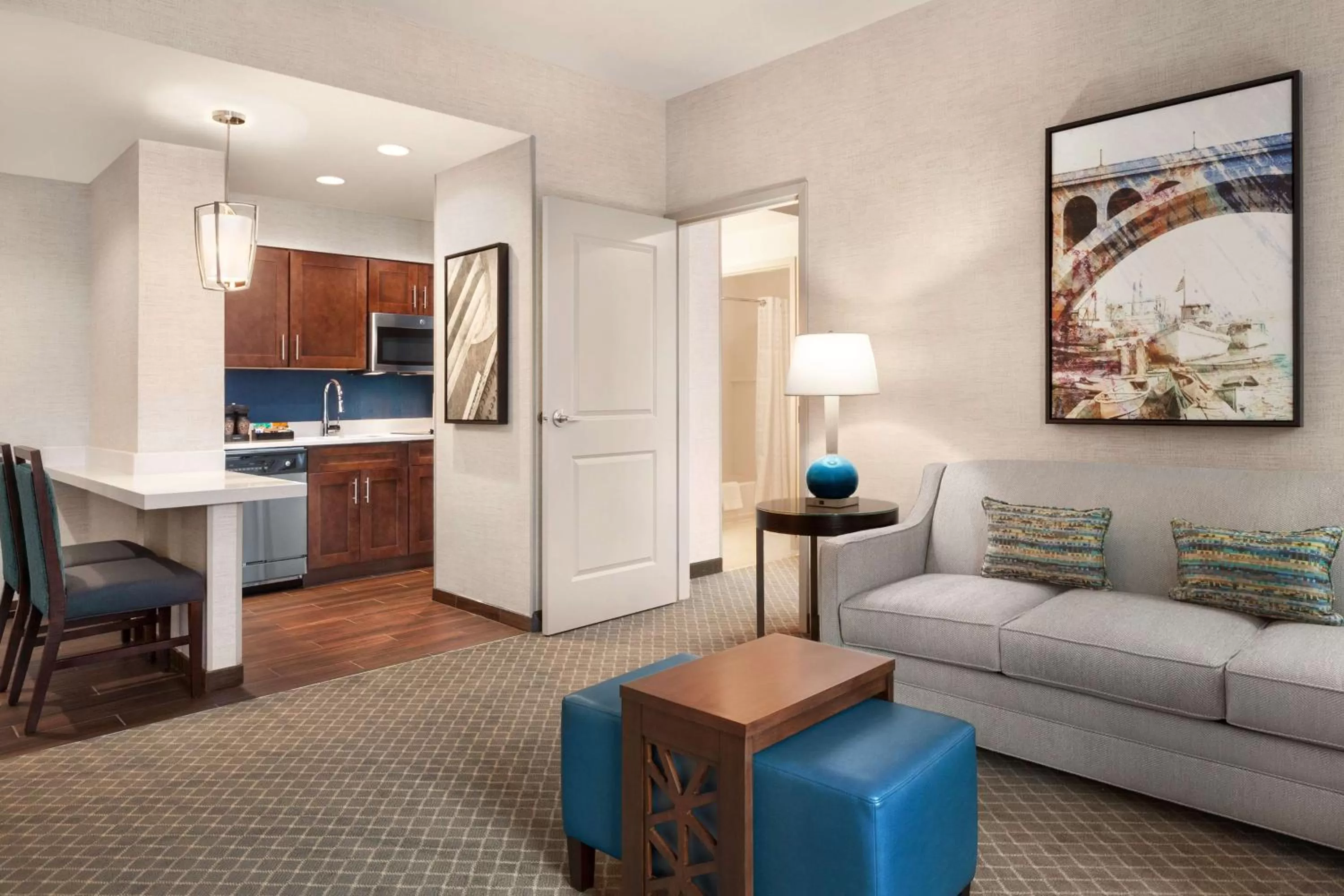 Living room in Homewood Suites By Hilton Arlington Rosslyn Key Bridge