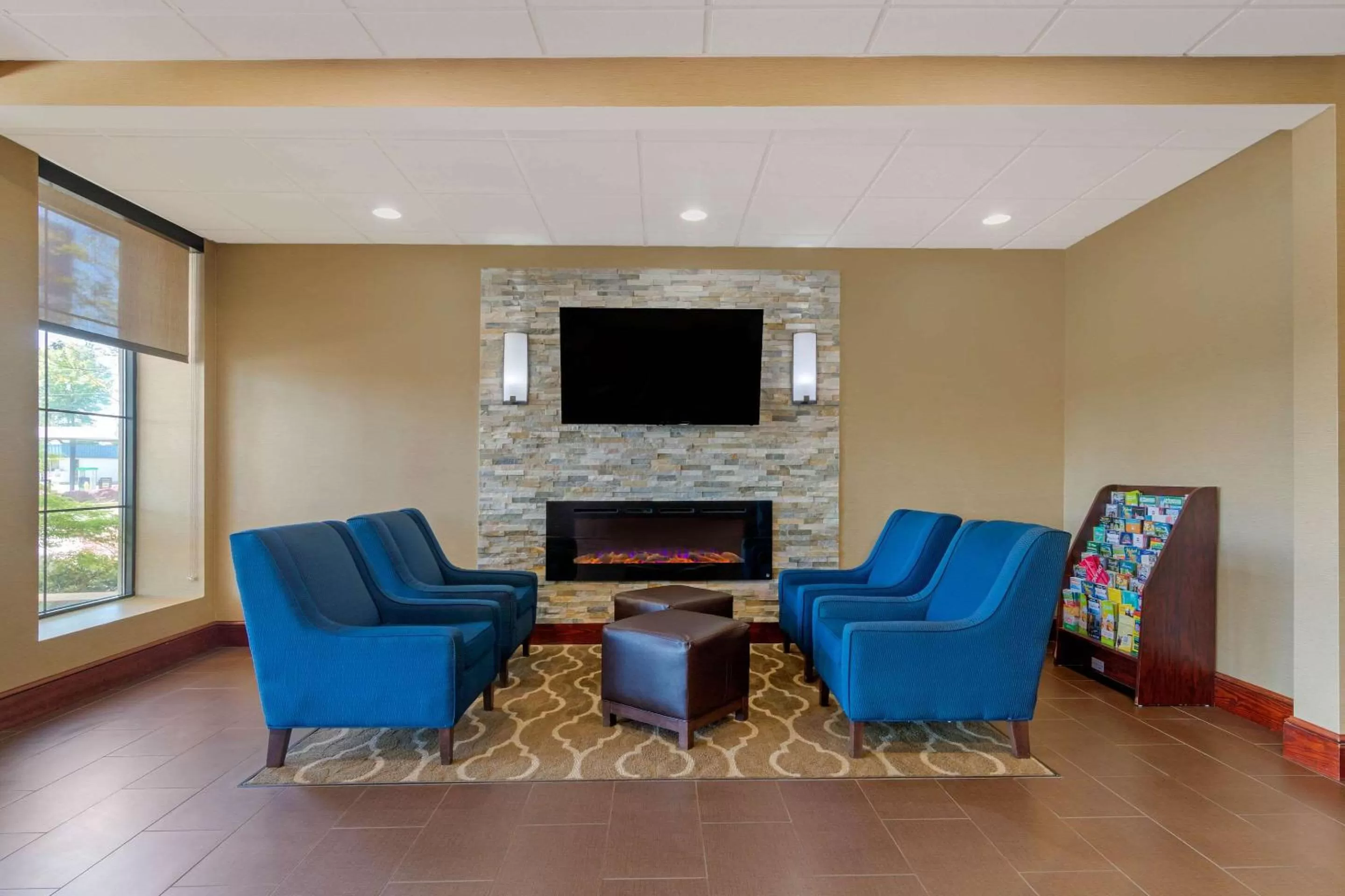 Lobby or reception in Comfort Inn & Suites Macon West