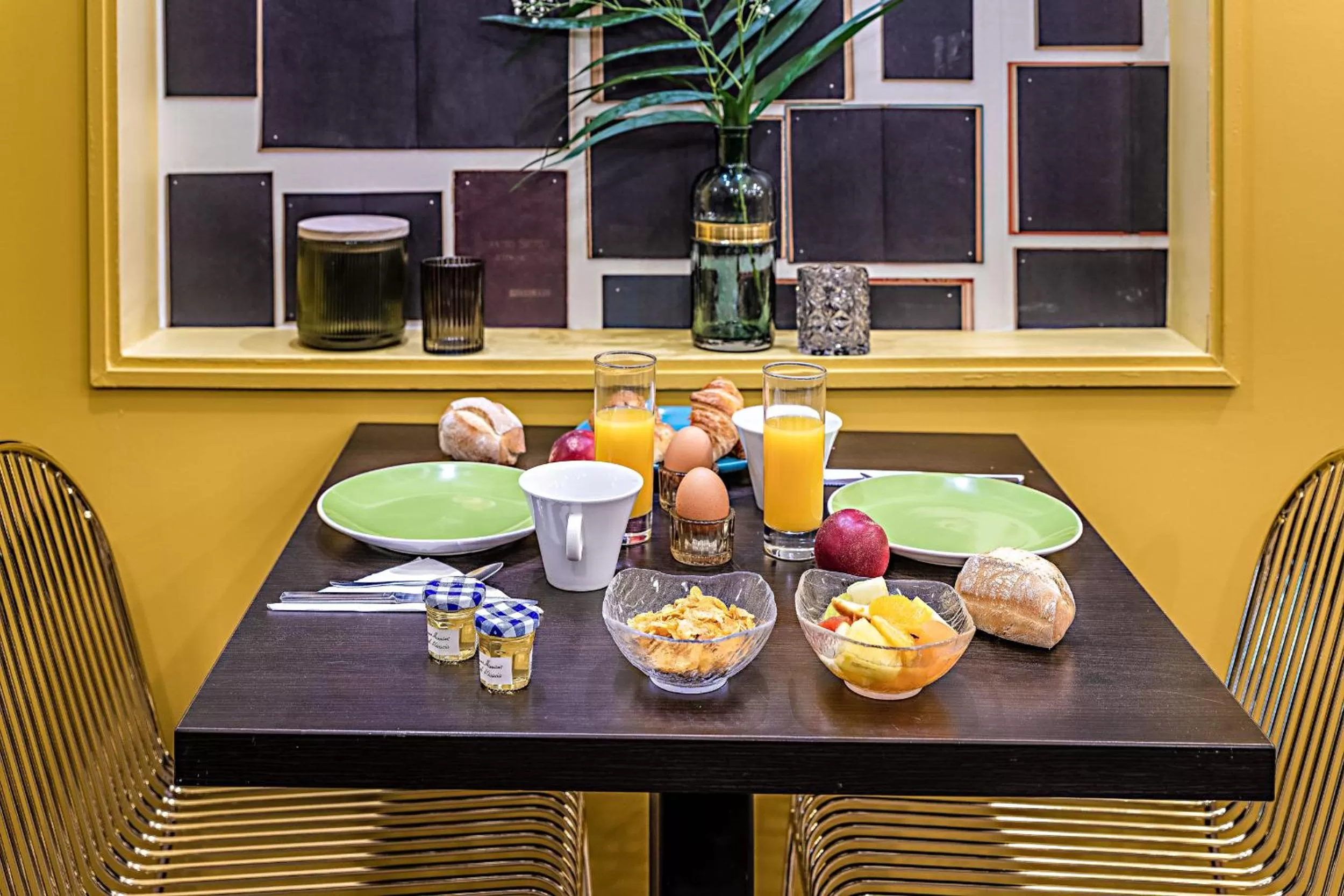 Food and drinks in Best Western Hotel Centre Reims