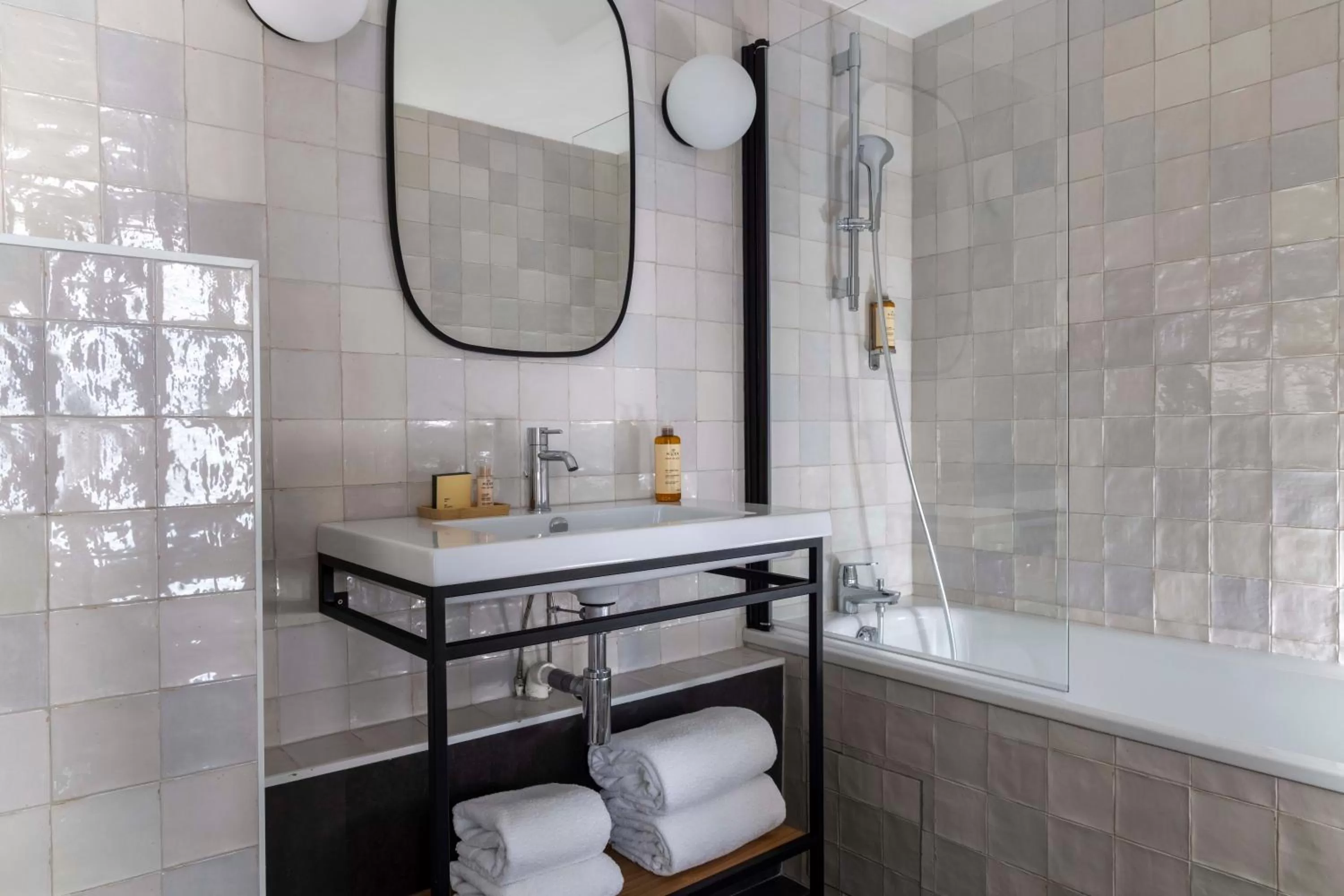 Toilet in Hôtel Hélios Opéra