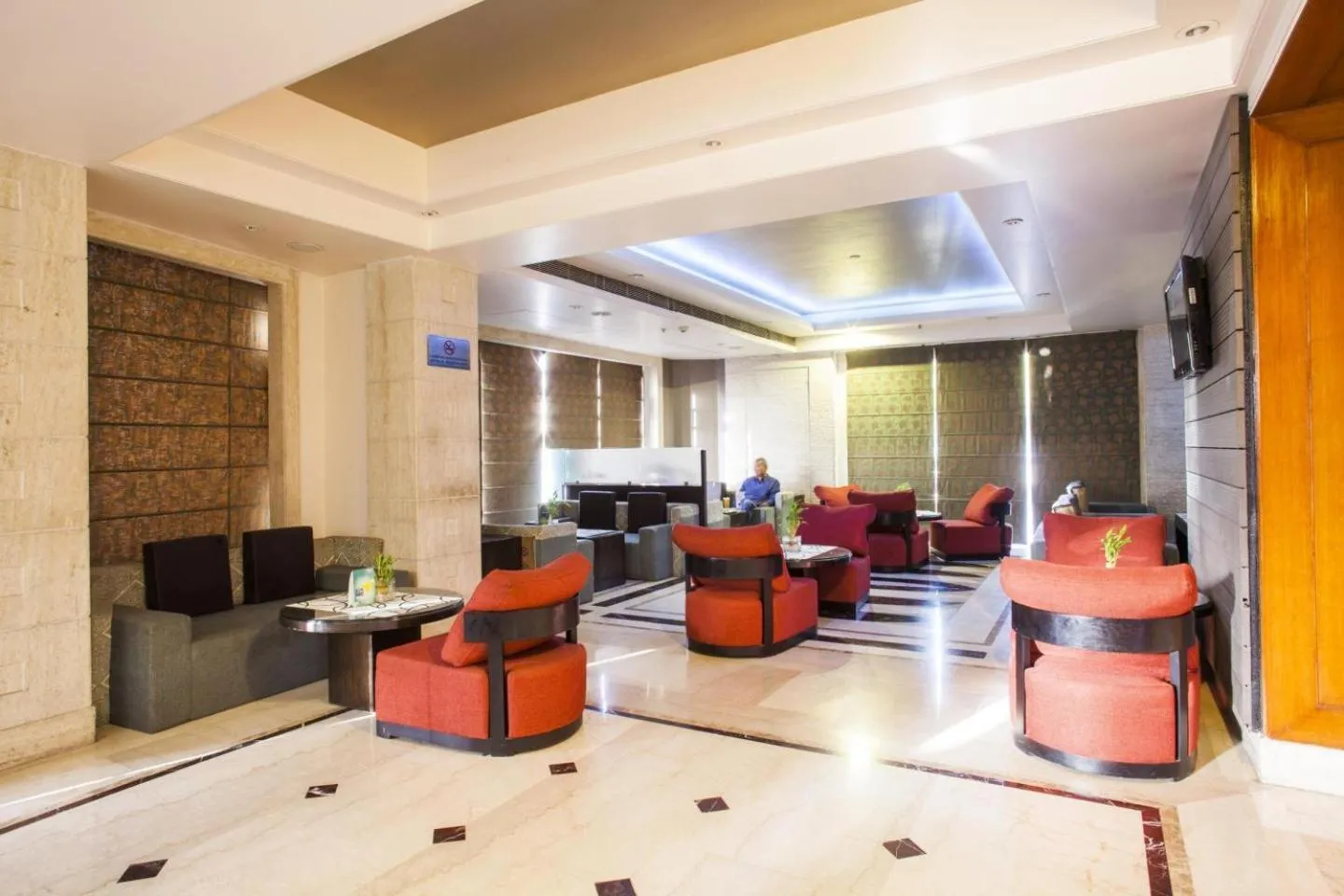 Lounge or bar in Clarion Bella Casa at Airport