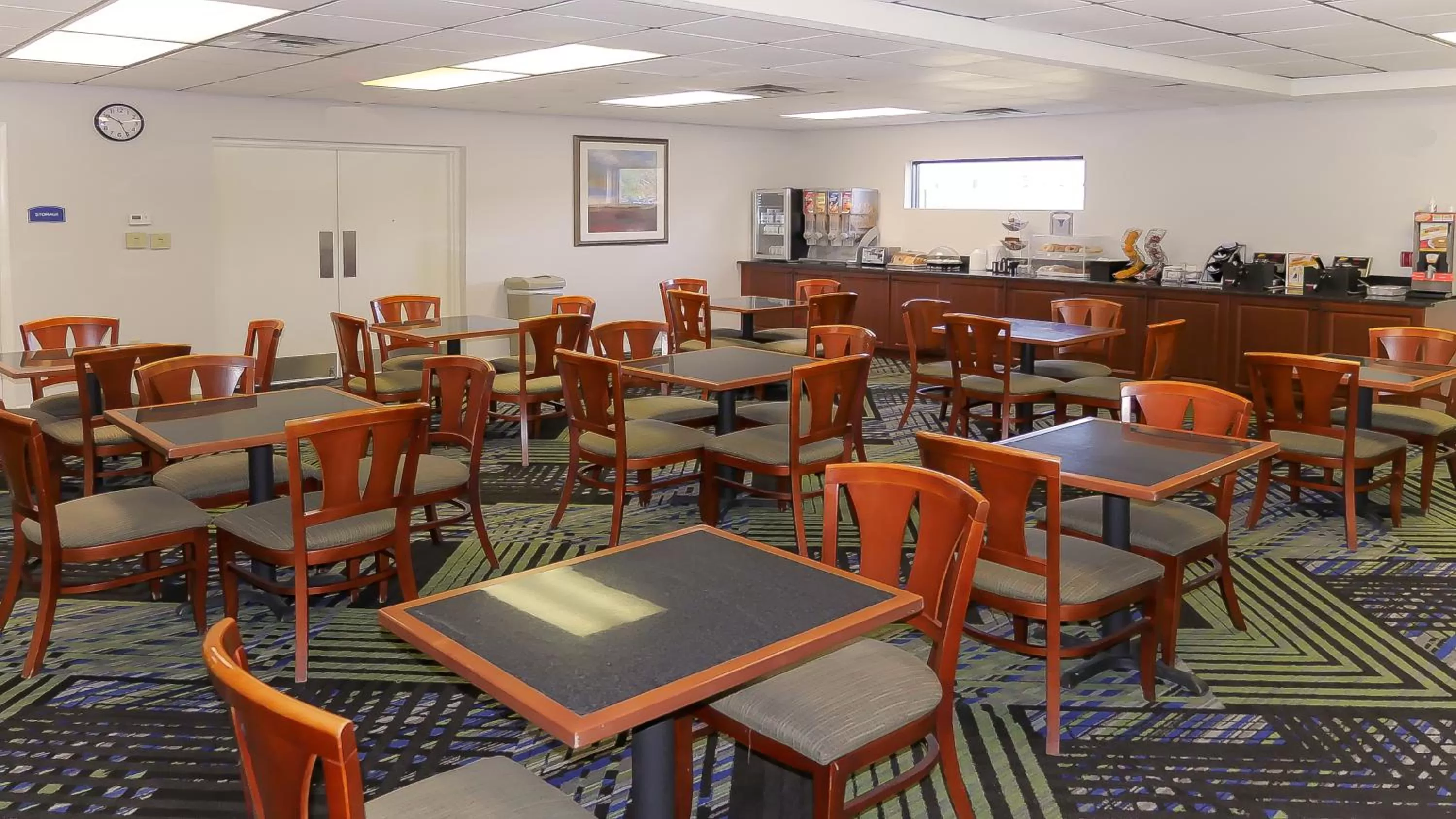 Restaurant/places to eat in Hotel South Tampa & Suites