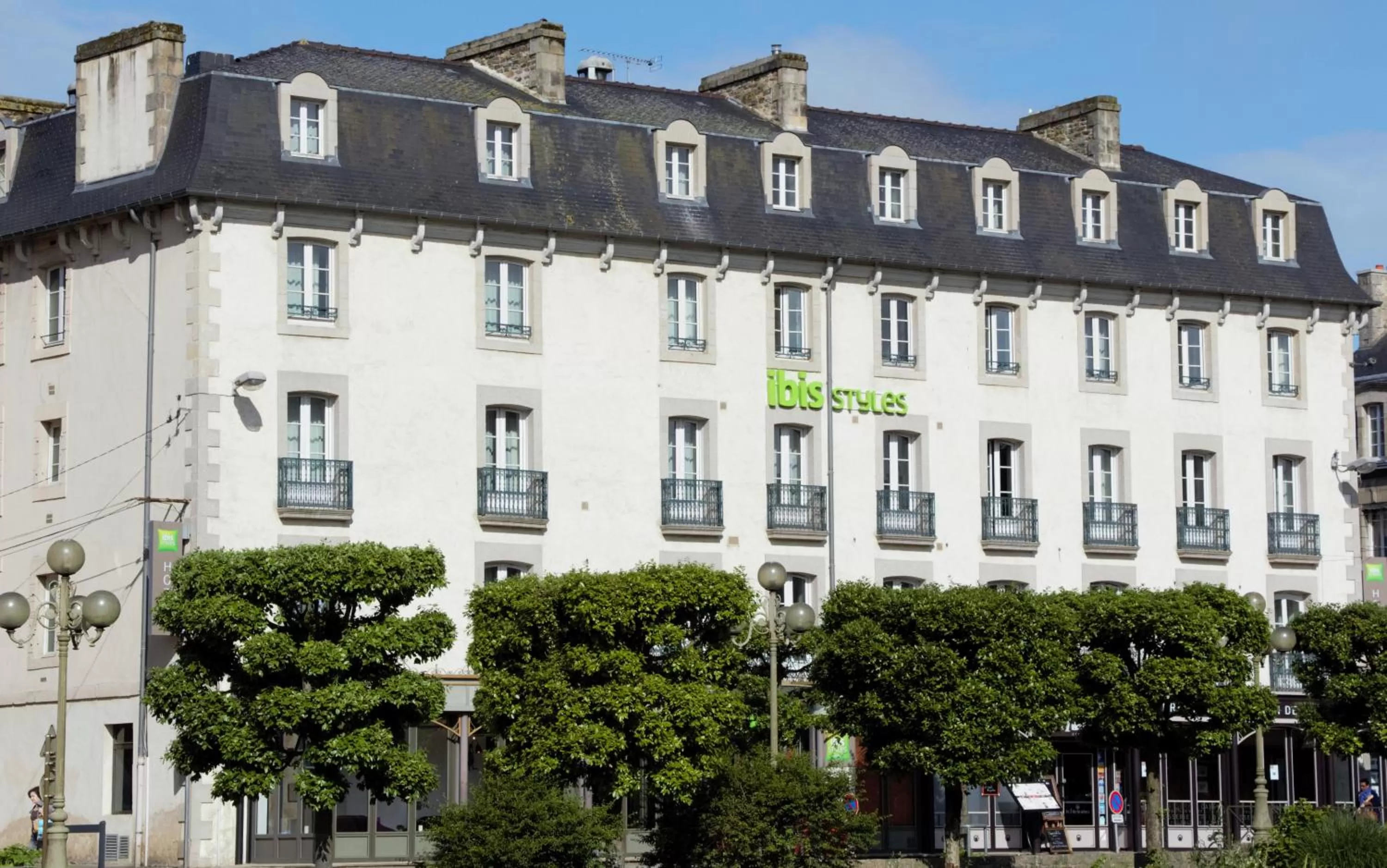 Property building in ibis Styles Dinan Centre Ville
